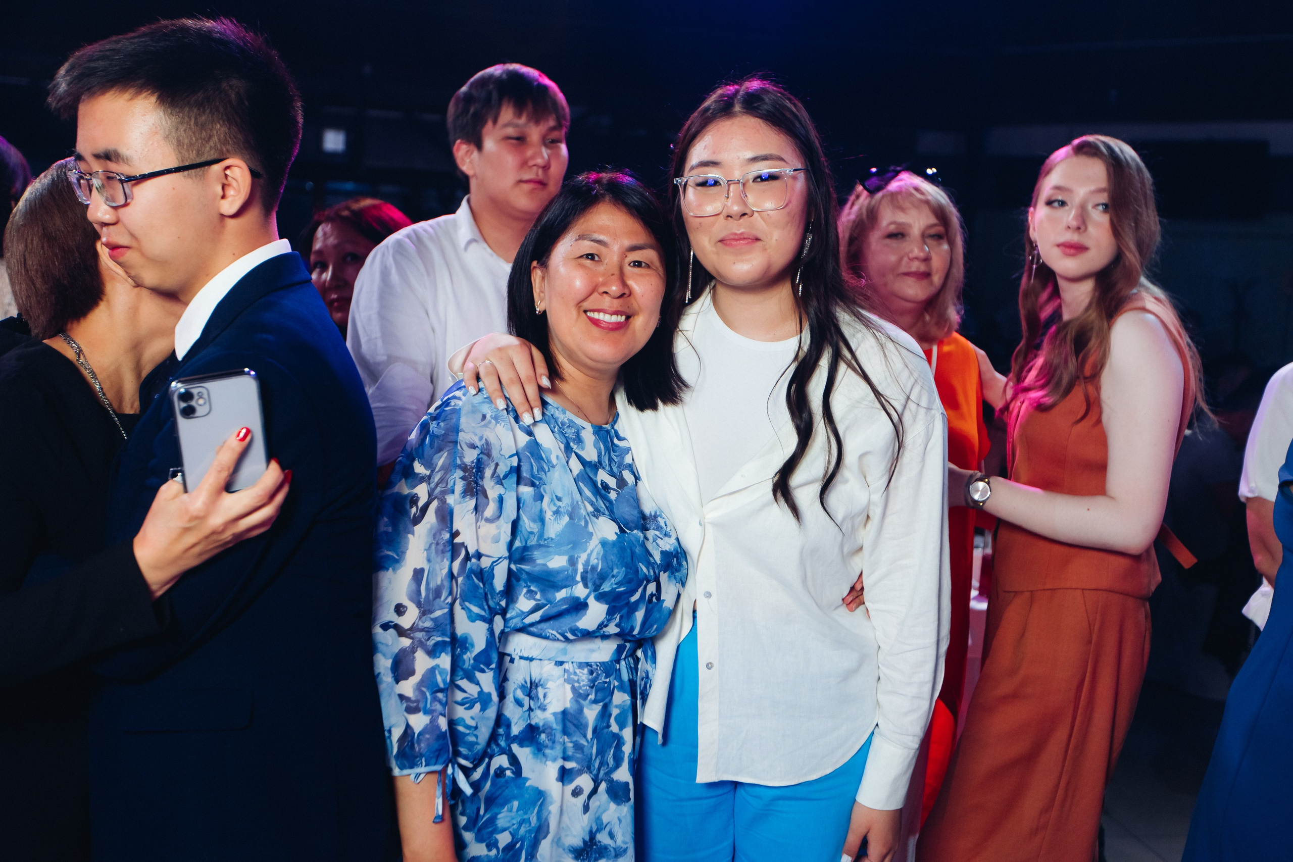 Выпускной вечер. 49 школа. Баран на корове. Свадебный и семейный фотограф в Улан-Удэ