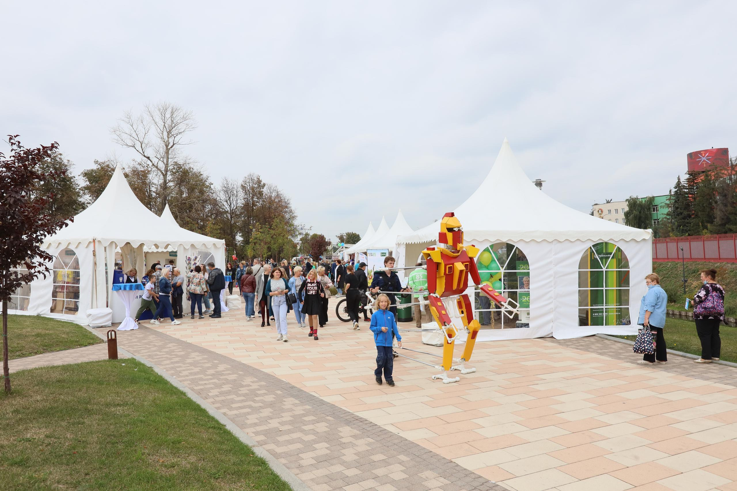 Туле 875 лет. Площадь Ленина, Казанская набережная. Октава. Муз. Вересаева. Фотограф в Туле Крупский АнДРей. Фотостудия «КАДР71» в Туле