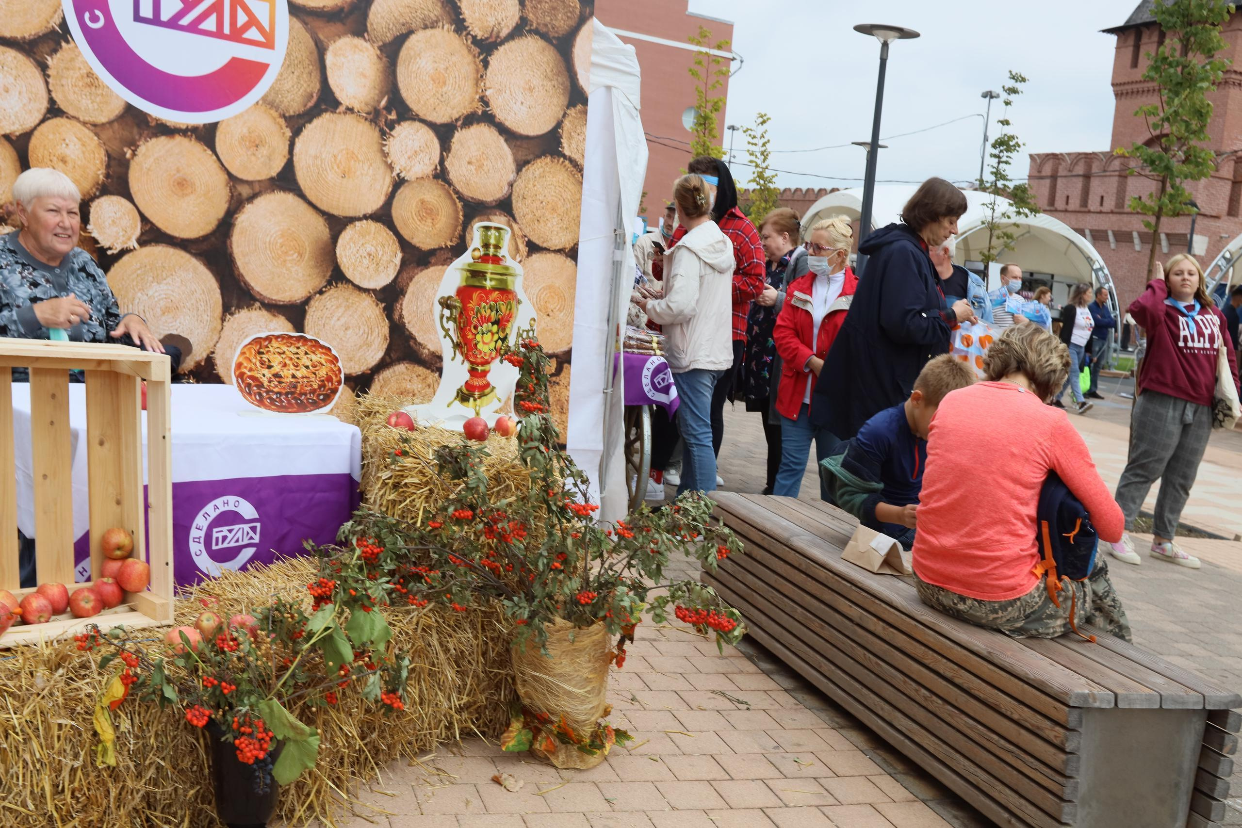 Туле 875 лет. Площадь Ленина, Казанская набережная. Октава. Муз. Вересаева. Фотограф в Туле Крупский АнДРей. Фотостудия «КАДР71» в Туле