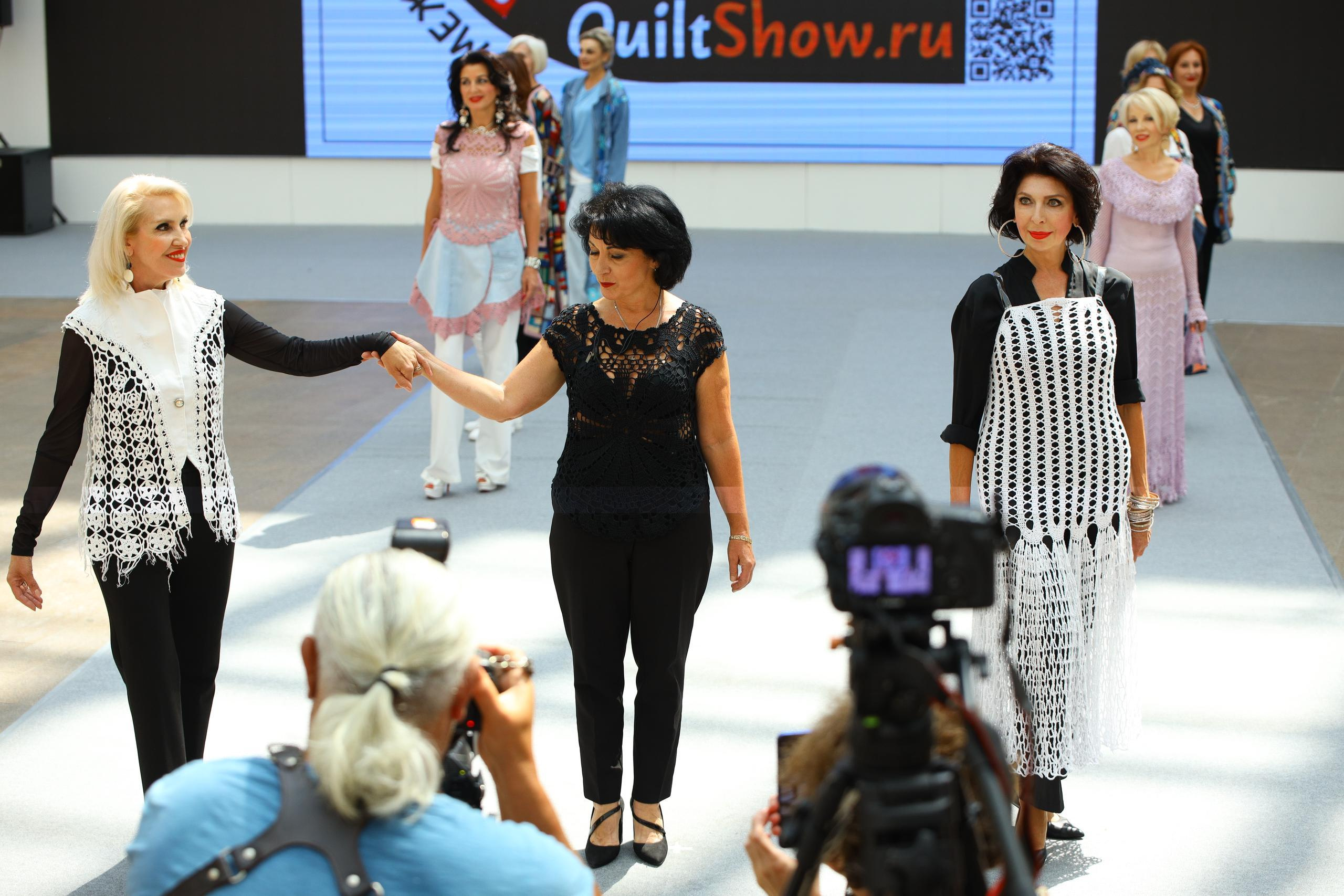 Показ одежды на выставке-ярмарке «ШЕДЕВРЫ ЛОСКУТНОГО ШИТЬЯ» г. Москва. Фотограф в Туле Крупский АнДРей. Фотостудия «КАДР71» в Туле