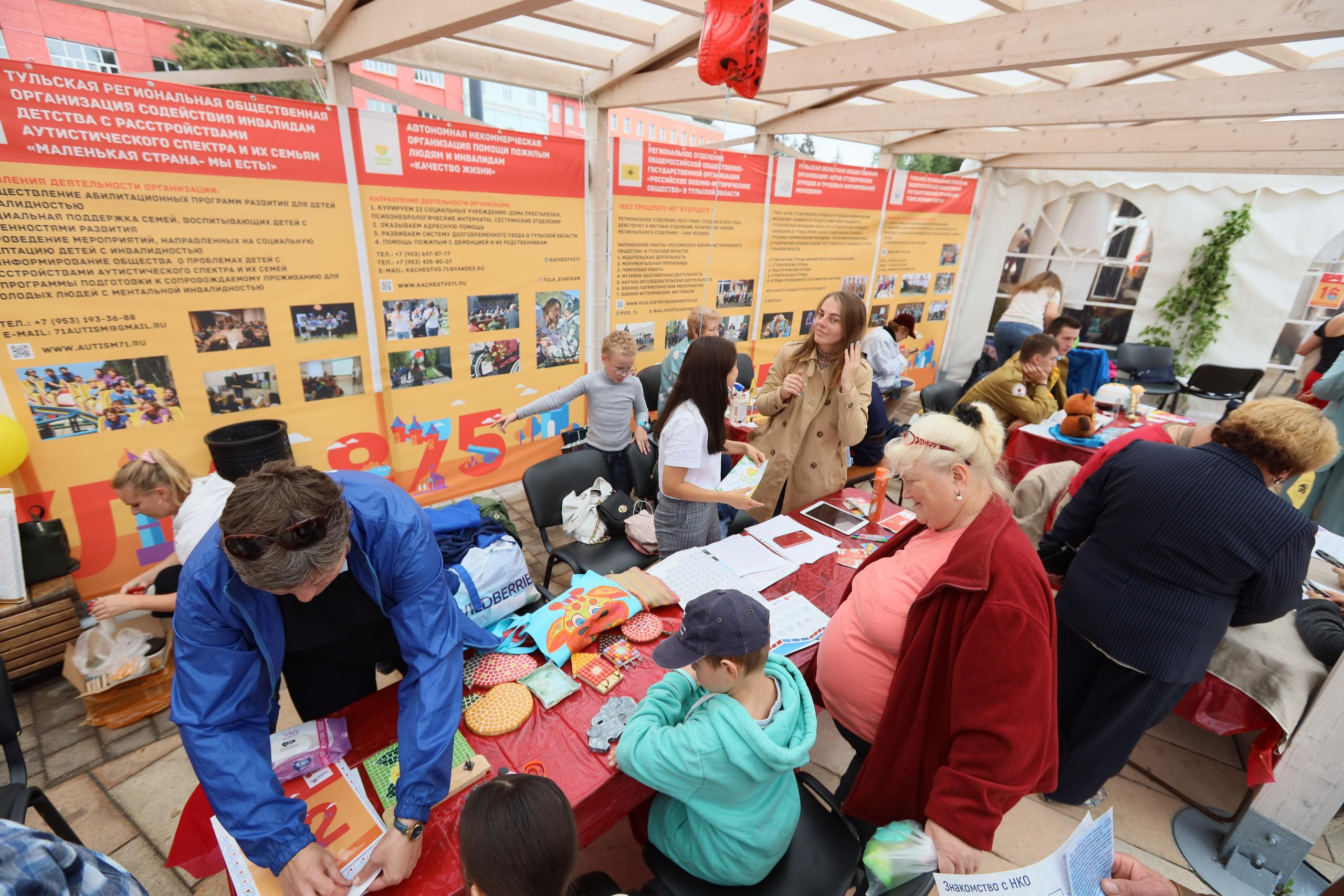 Туле 875 лет. Площадь Ленина, Казанская набережная. Октава. Муз. Вересаева. Фотограф в Туле Крупский АнДРей. Фотостудия «КАДР71» в Туле
