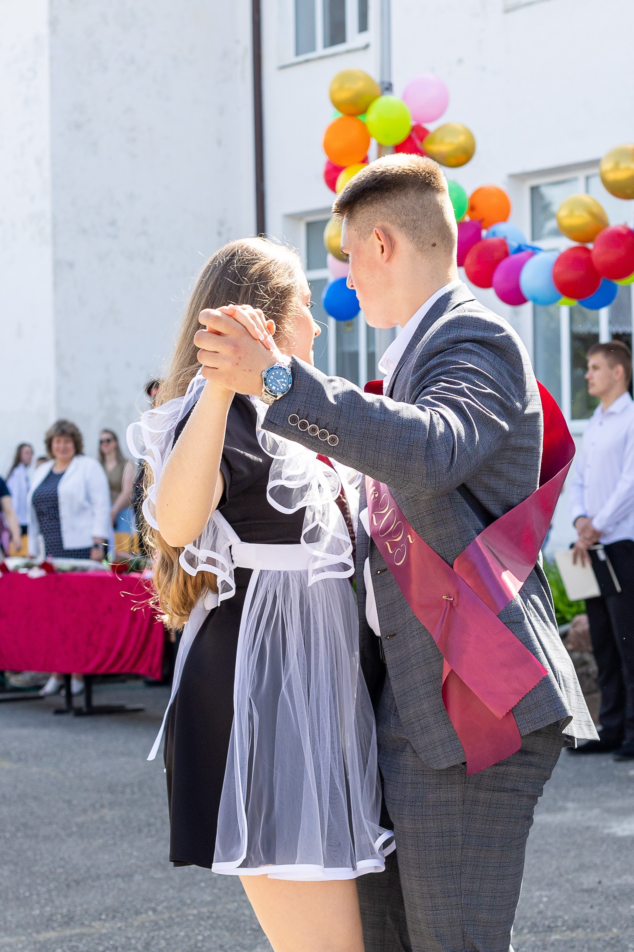 Последний звонок. Выпускные альбомы Майкоп, Краснодар Елена Золотарева