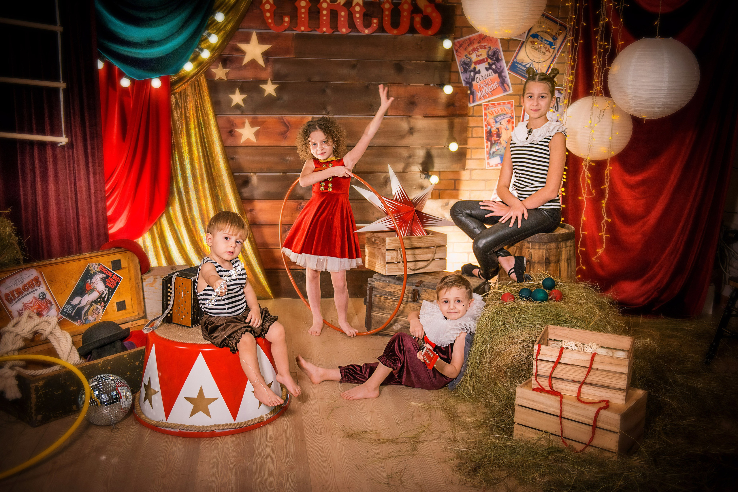Цирк. Татьяна Гойда портретный и семейный фотограф Ленск. Выпускные альбомы