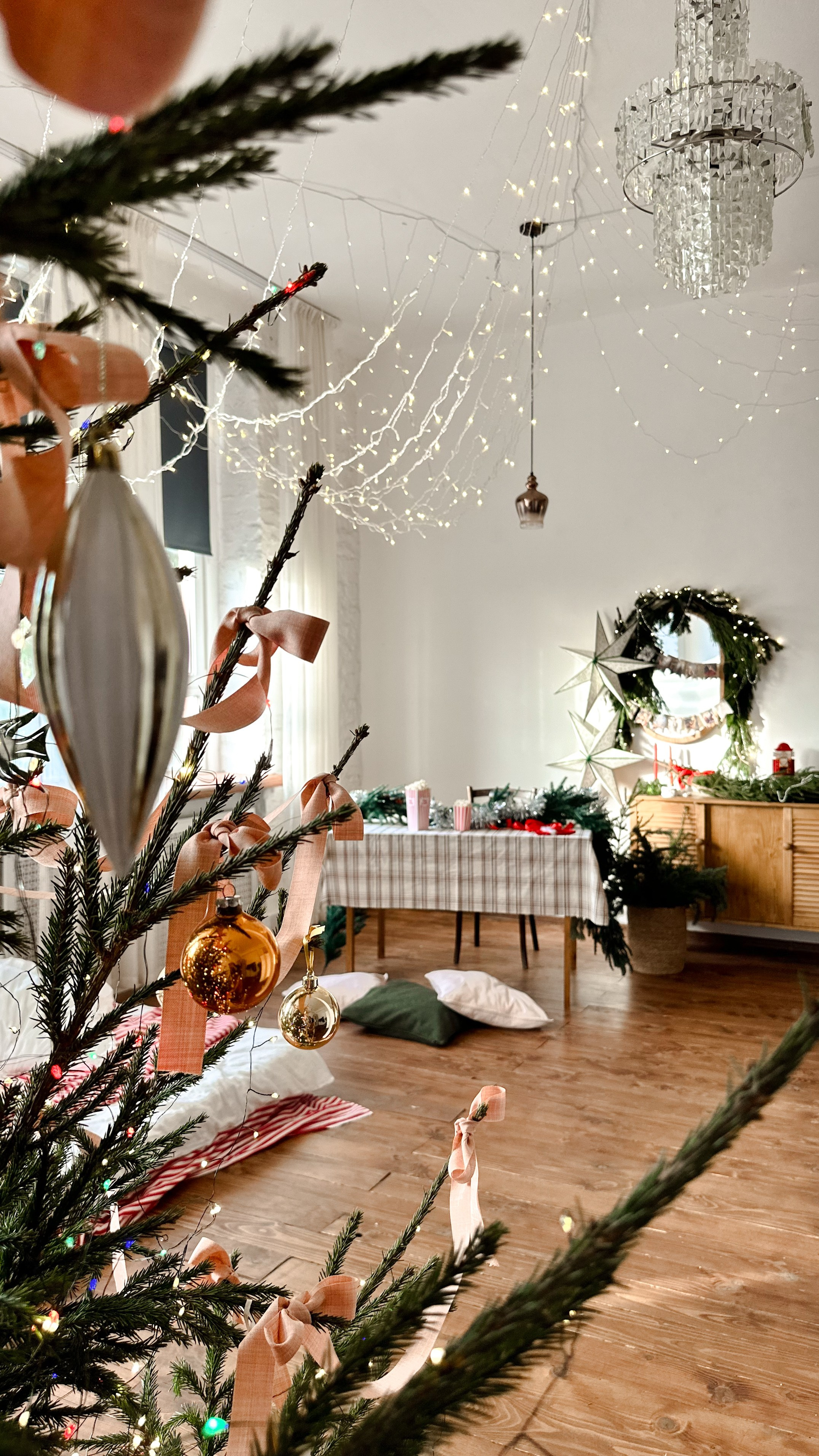 Примерное оформление фотостудии «Берлин» , Новый год 2025–2026 гг. Семейный и детский фотограф в Краснодаре Анна Трашкова