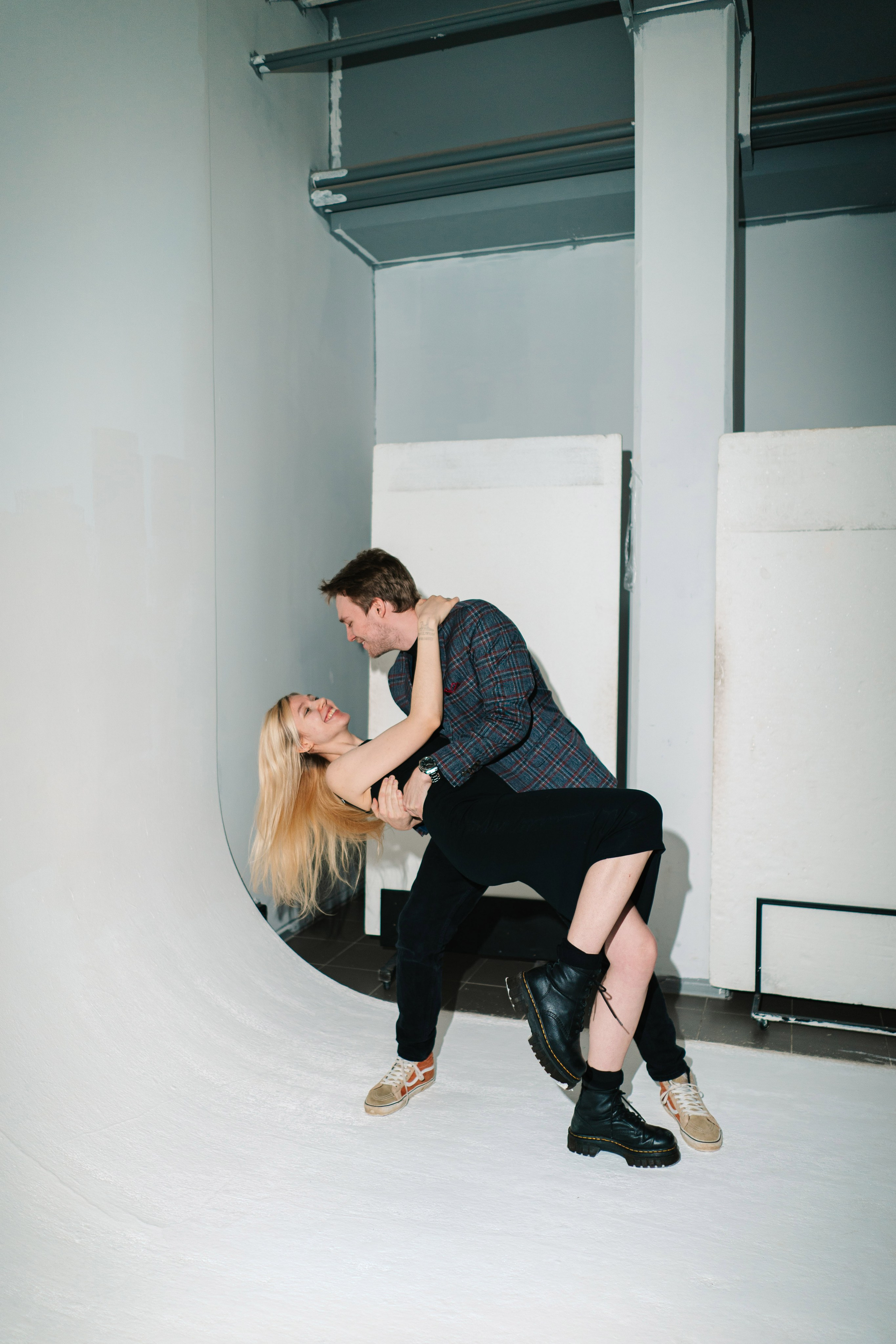 Фотосессия для двоих в студии, лавстори в Москве. Портреты студия Москва. Модельные тесты. Lovestory студия в Москве. Женсий фотограф