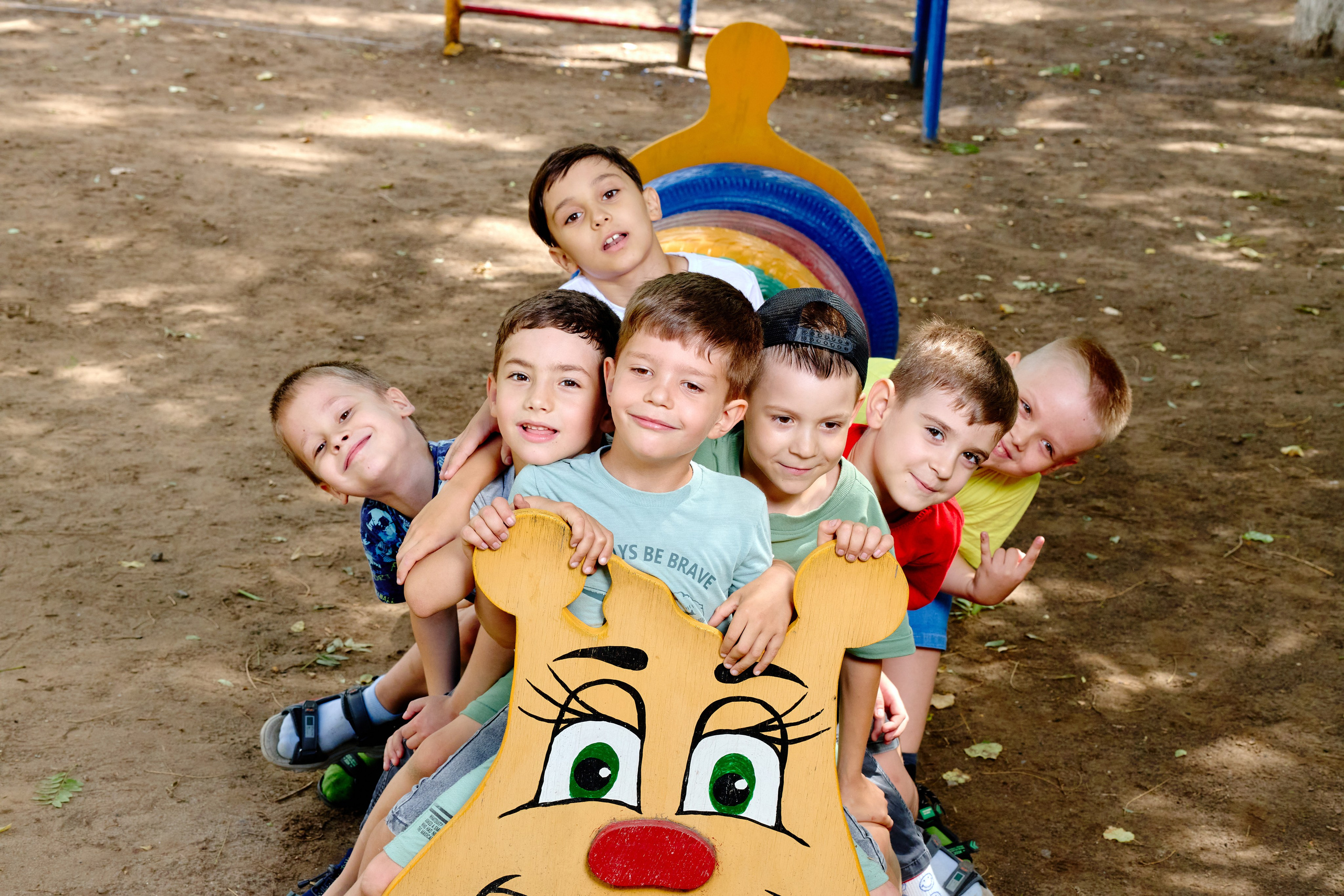 Пример летней съемки в детском саду № 92 Старшая группа Радуга. Фотограф Выпускные альбомы Таганрог Сергей Коробченко