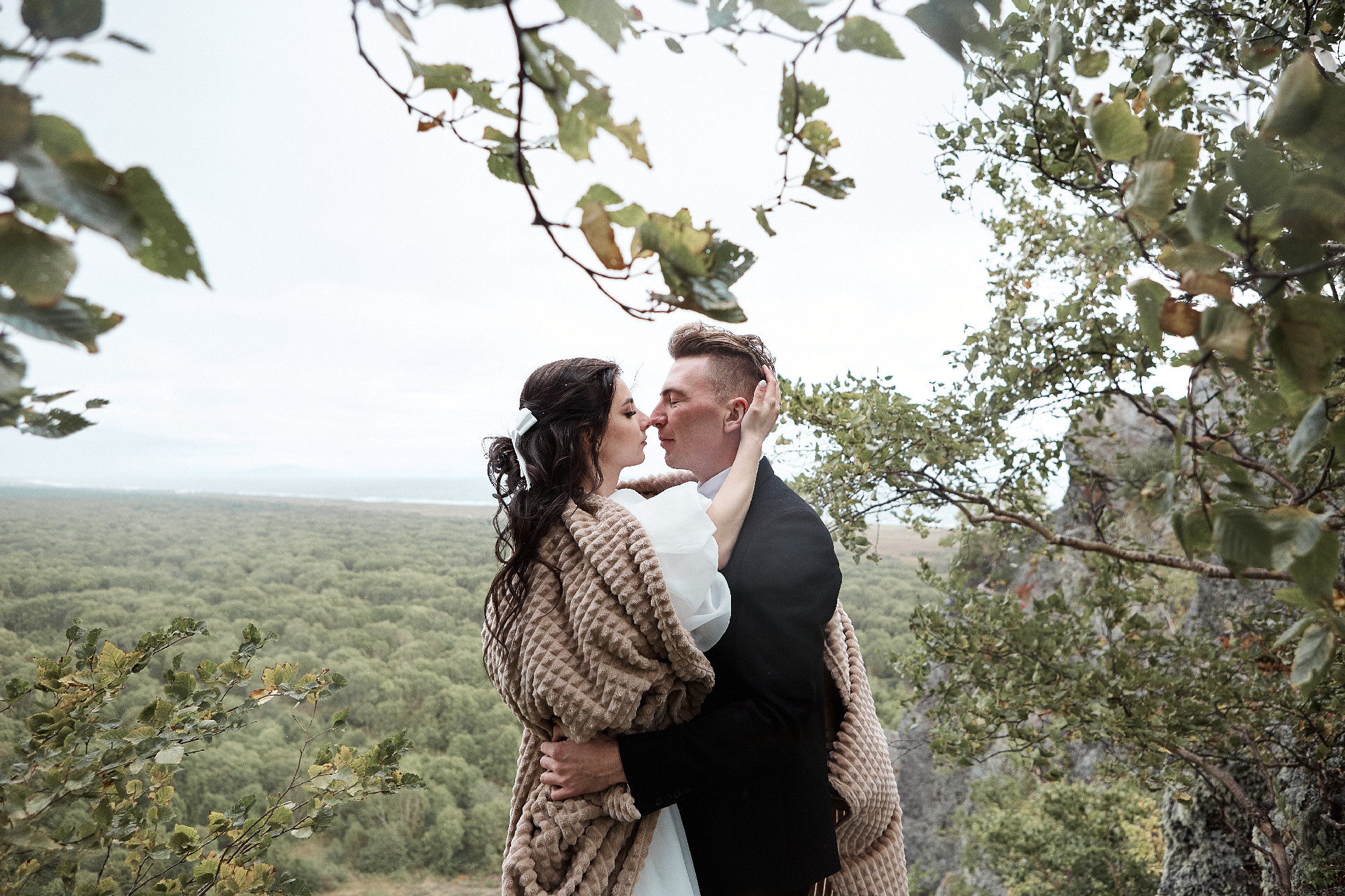 Денис и Арина Свадебный фотограф Камчатка Панов Ян. Свадебный фотограф на Камчатке Ян Панов