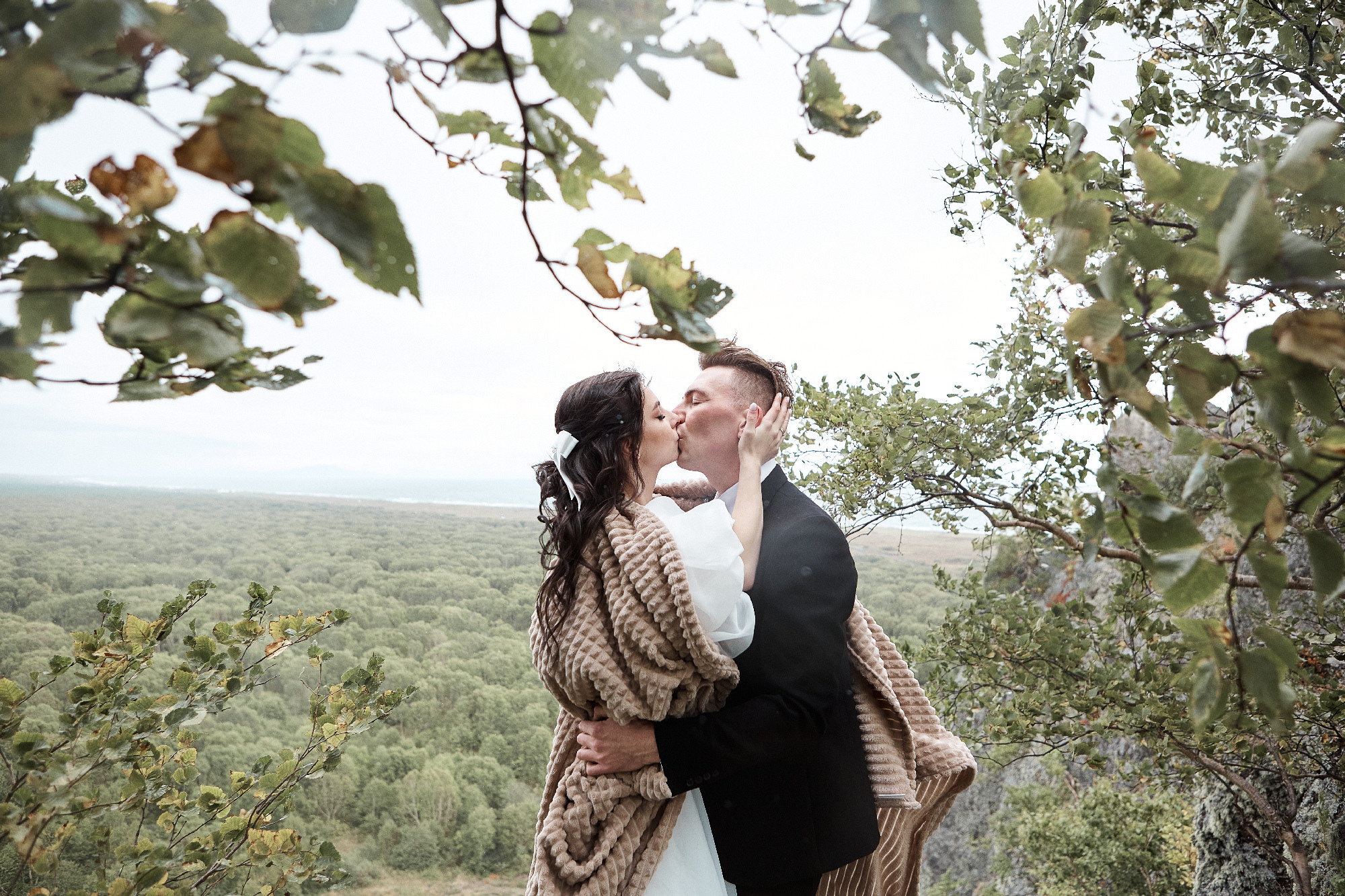 Денис и Арина Свадебный фотограф Камчатка Панов Ян. Свадебный фотограф на Камчатке Ян Панов