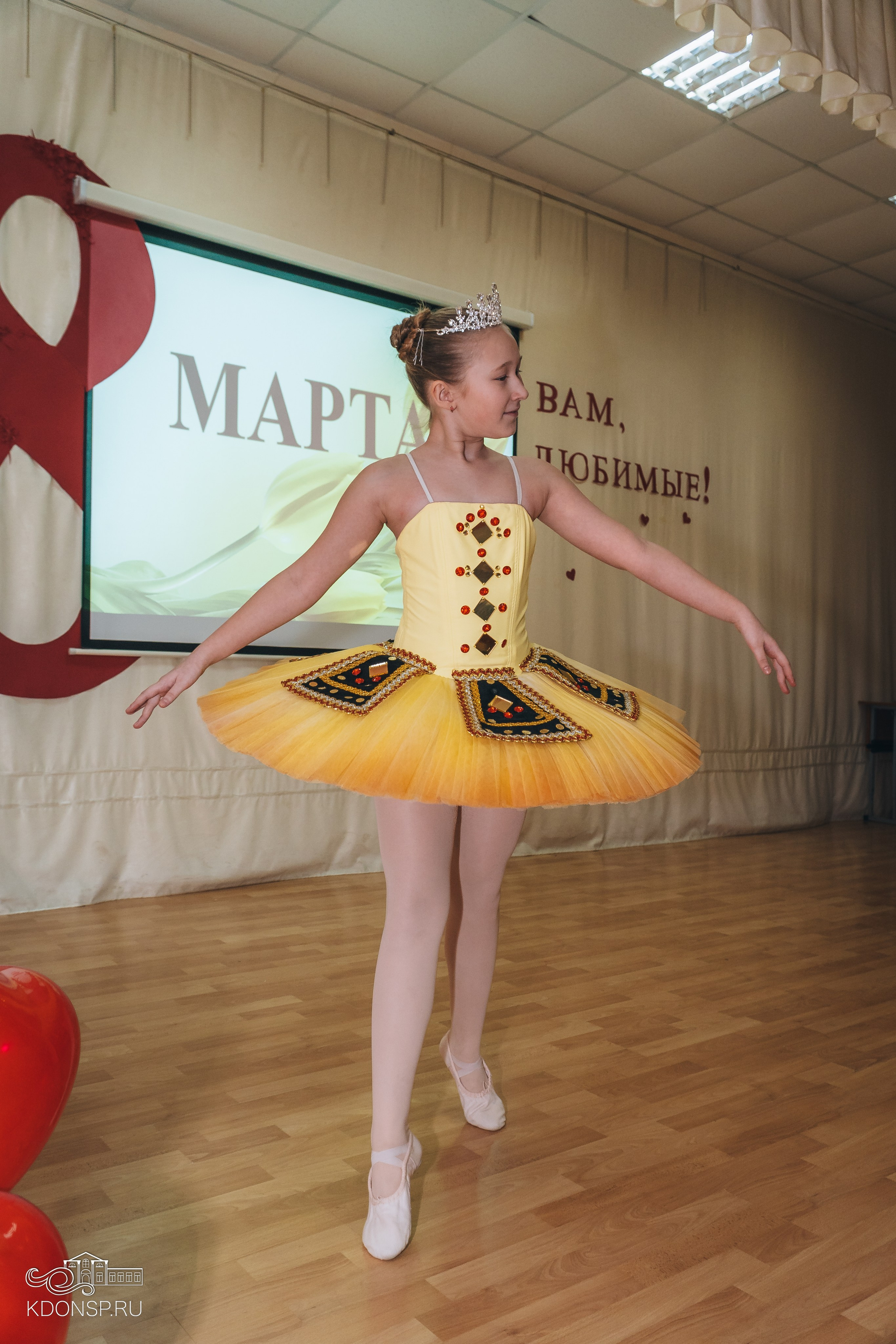 В преддверии праздника весны. Новотитаровский Дом культуры