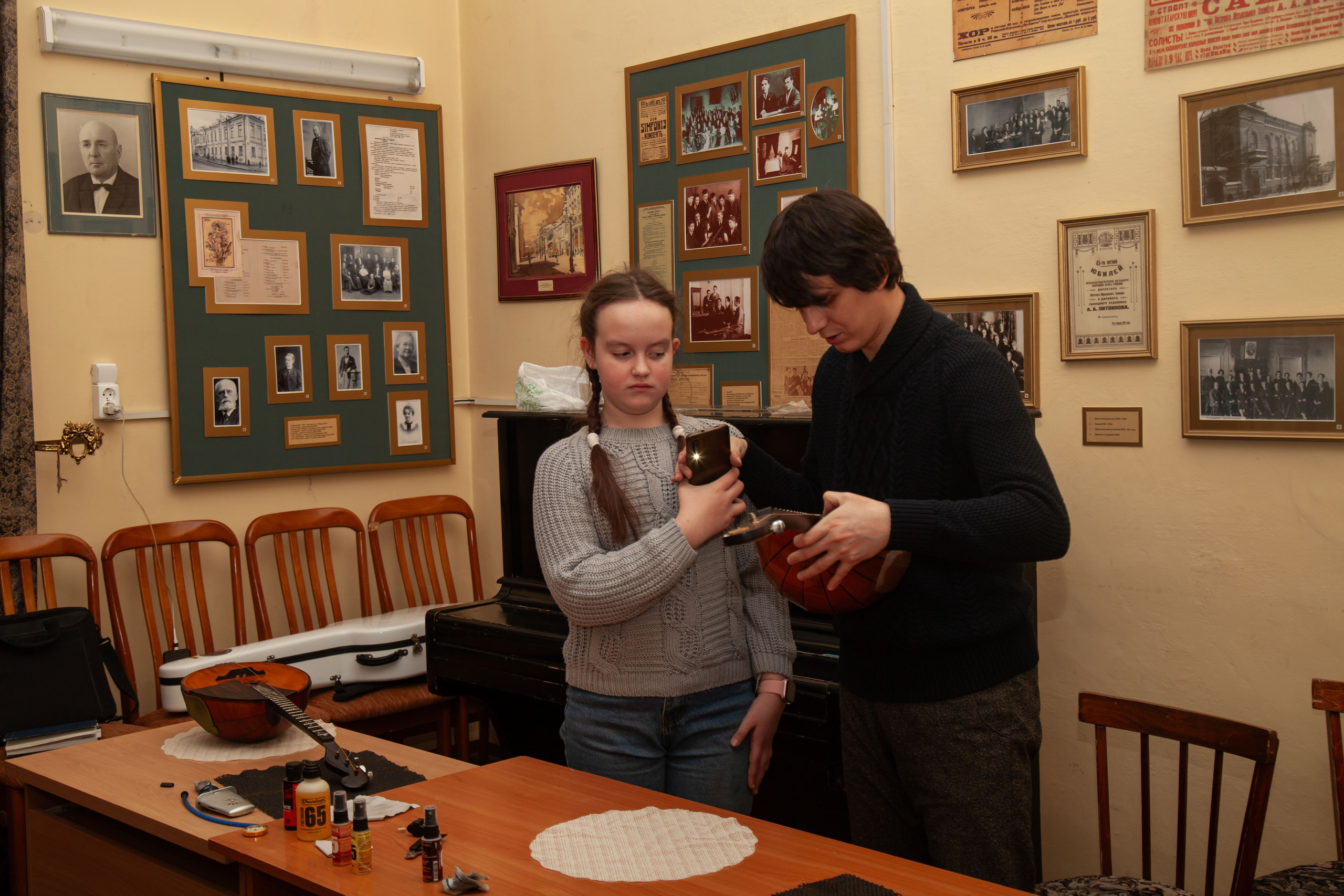 Мастер-класс по уходу за щипковыми инструментами. 04.01.24. Профессиональное фото в Казани: от идеи до результата. Фотограф Яна Мур