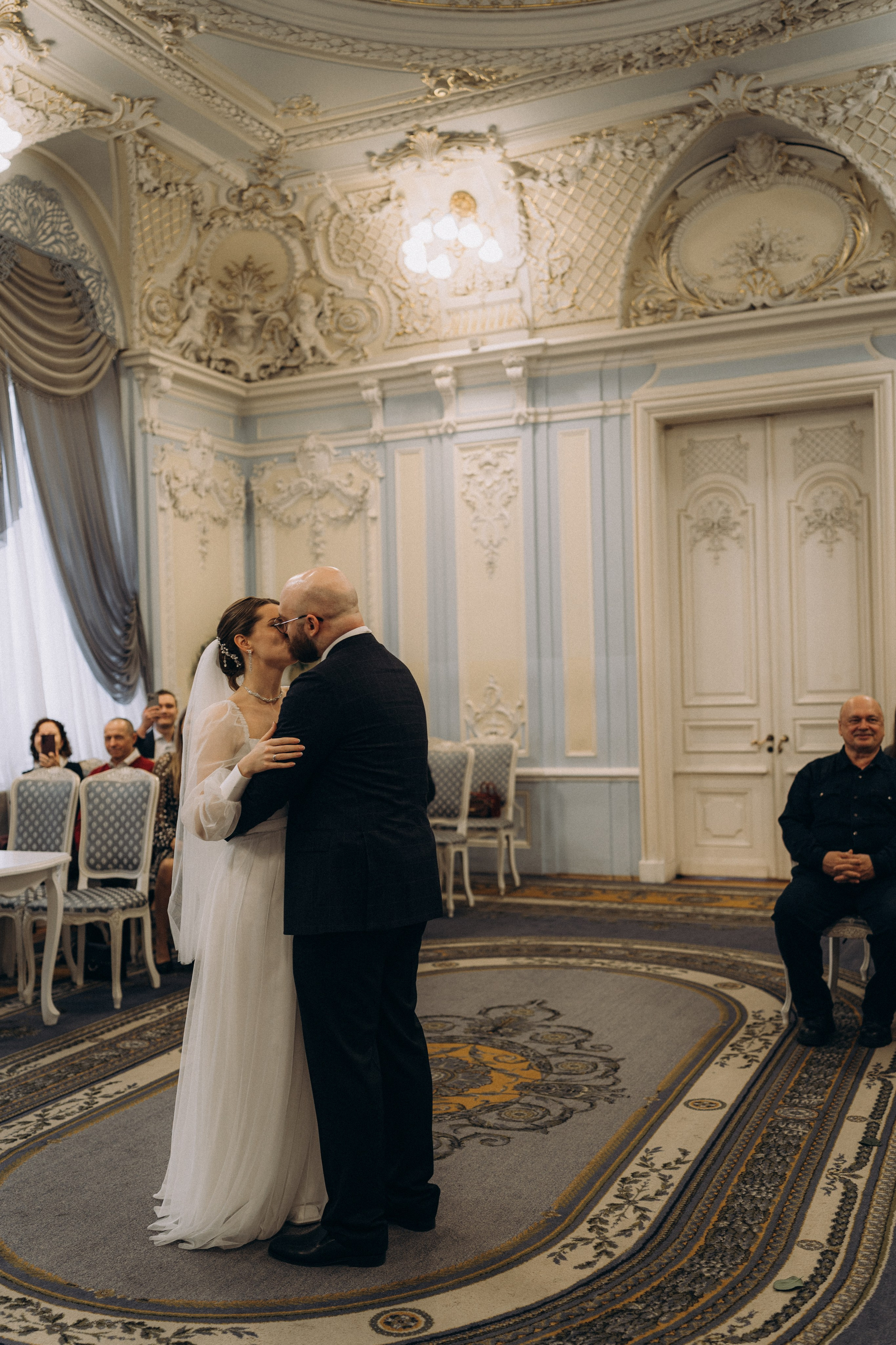 СВАДЕБНАЯ СЬЕМКА ВО ВТОРОМ ДВОРЦЕ (ДЕКАБРЬ) ТАКЖЕ СЬЕМКА В СТУДИИ НА ЧЕРНЫШЕВСКОЙ. Профессиональный фотограф, Санкт-Петербург — Виктория Богомолова