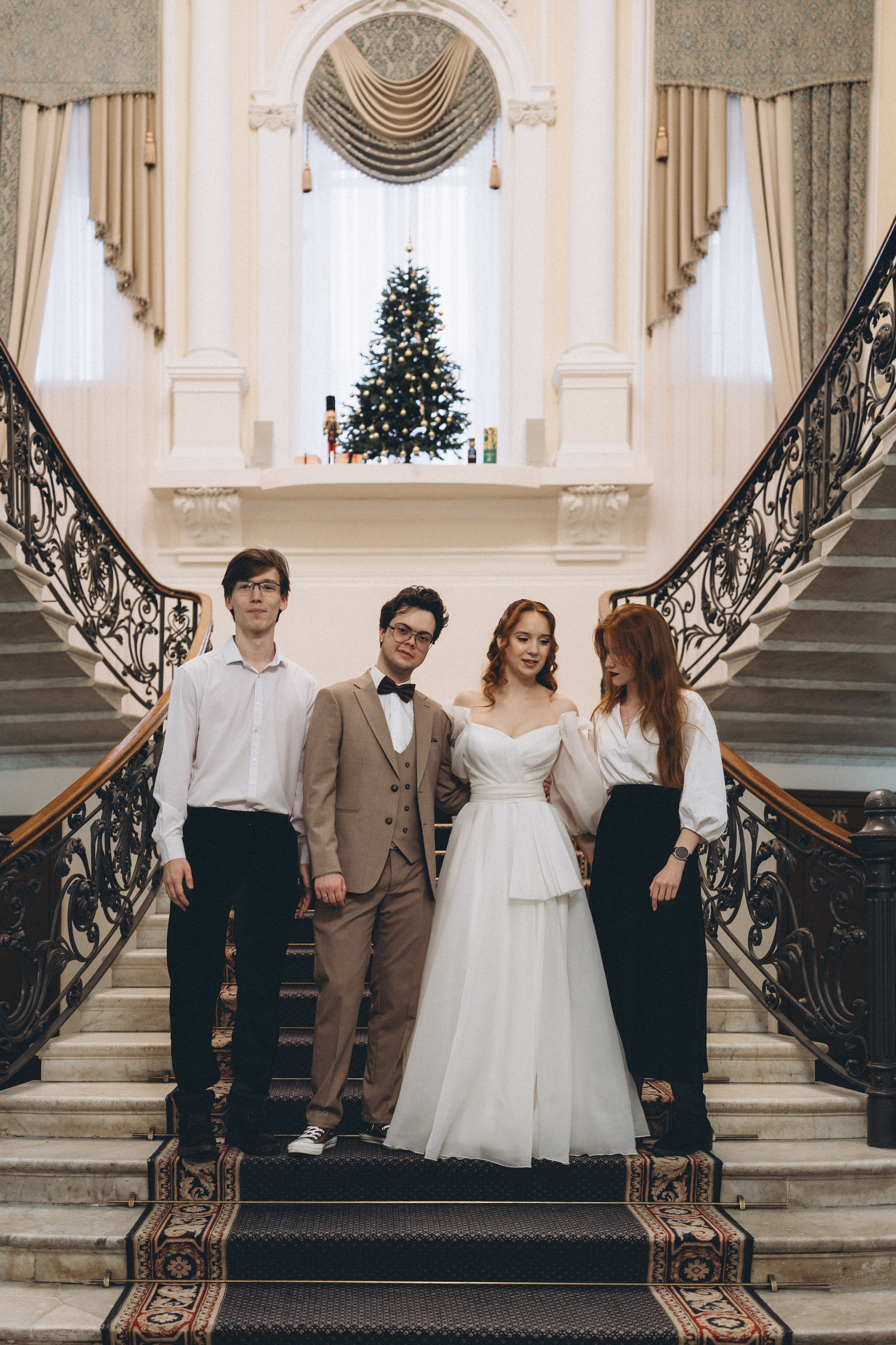 СВАДЕБНАЯ СЬЕМКА ВО ВТОРОМ ДВОРЦЕ С ГОСТЯМИ И ПРОГУЛКА В ТАВРИЧЕСКОМ САДУ. Профессиональный фотограф, Санкт-Петербург — Виктория Богомолова