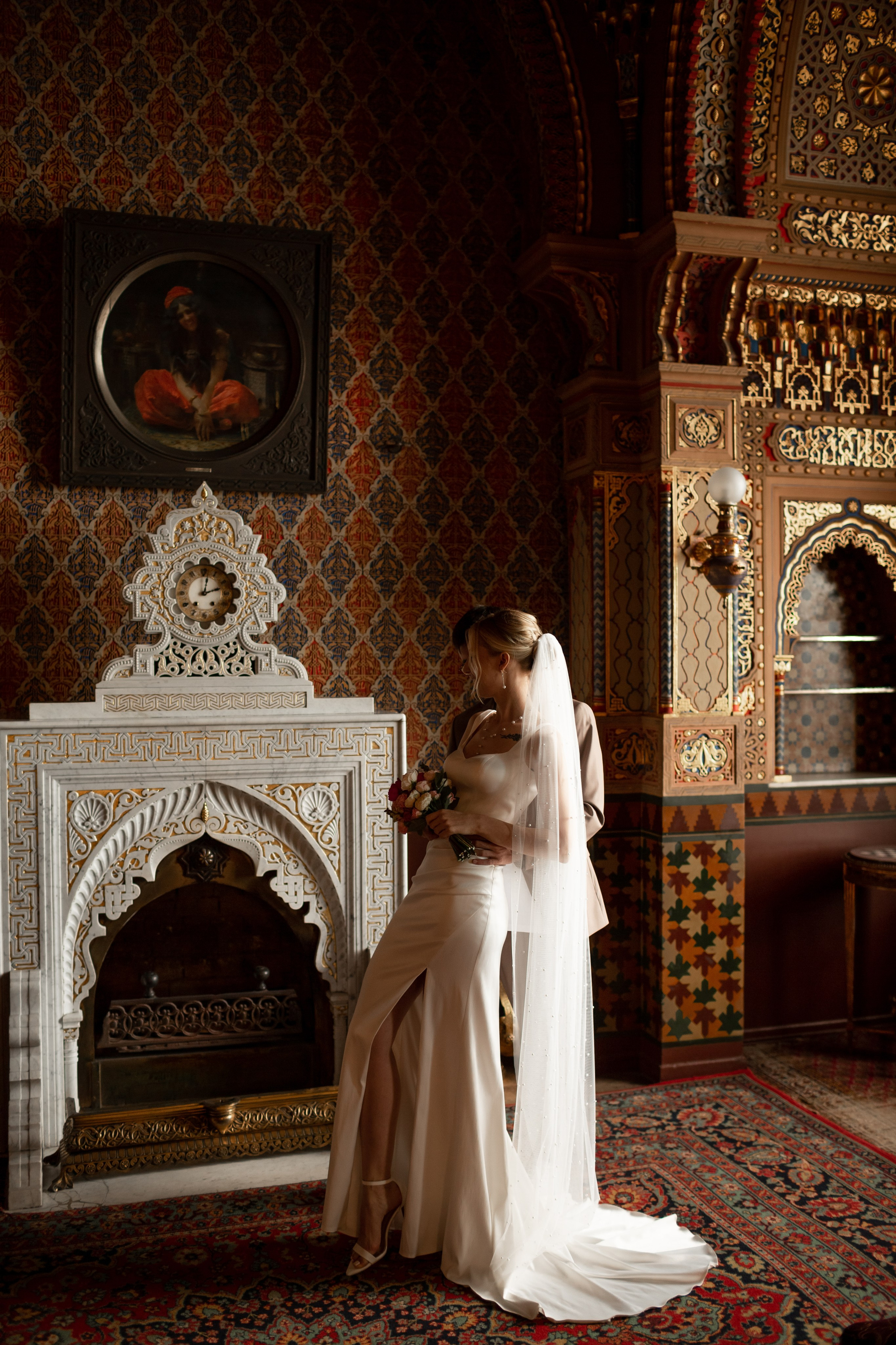 Свадебная фотосессия во дворцах Петербурга. Свадебный фотограф Кирилл Белый