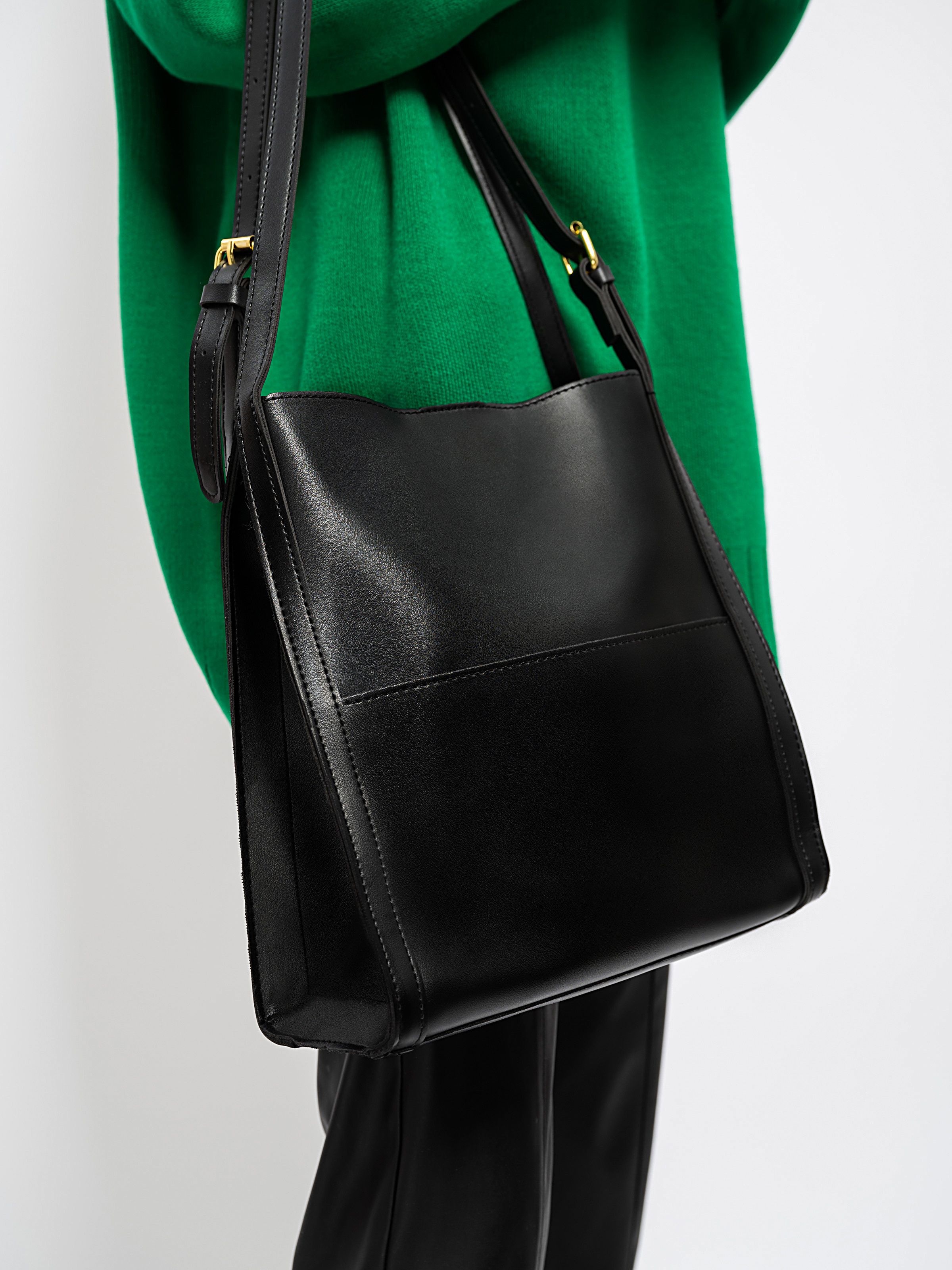 Сумки/клатчи/рюкзаки. Студия рекламной и предметной съемки товаров WELKO Studio