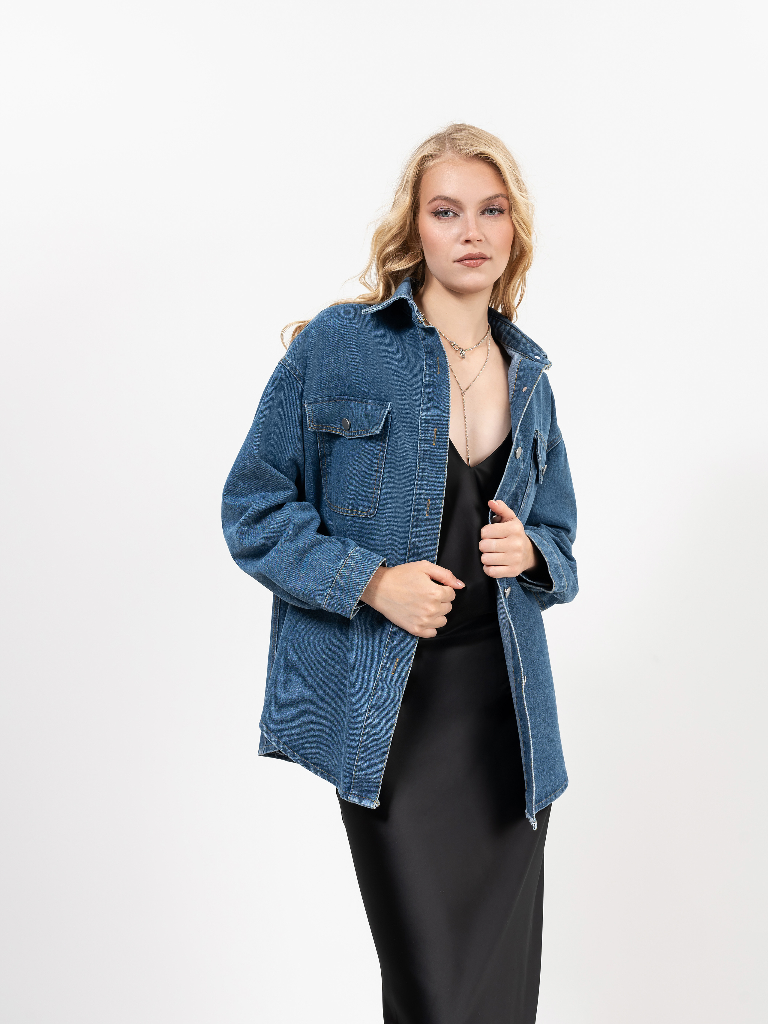 Женская одежда. Студия рекламной и предметной съемки товаров WELKO Studio