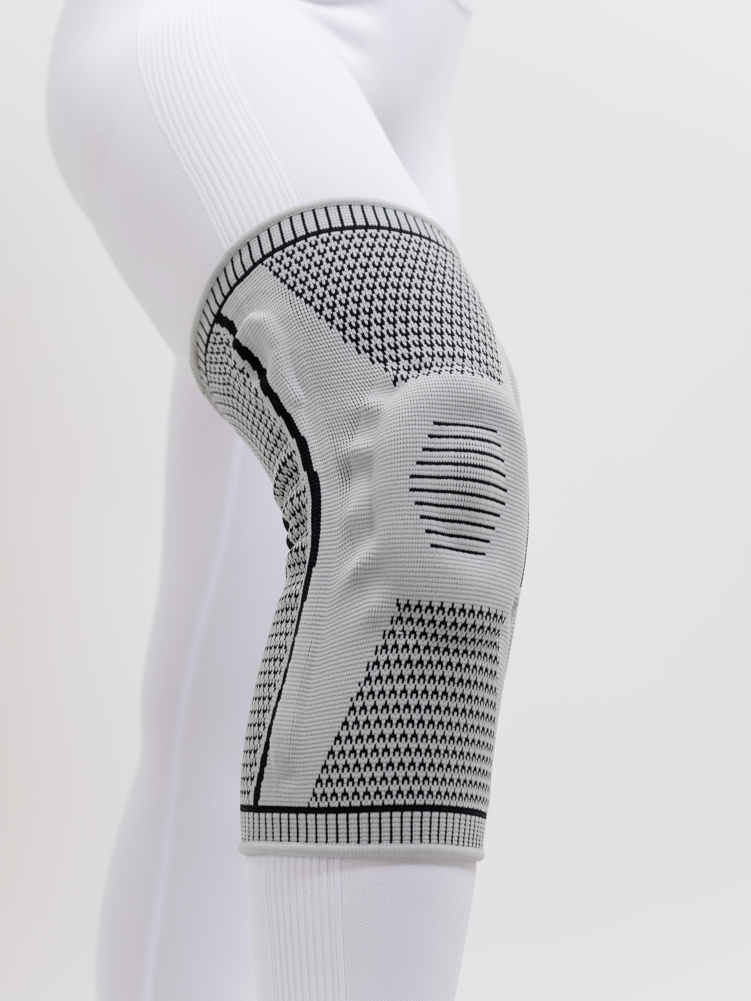 Спортивные костюмы и спортивные товары. Студия рекламной и предметной съемки товаров WELKO Studio