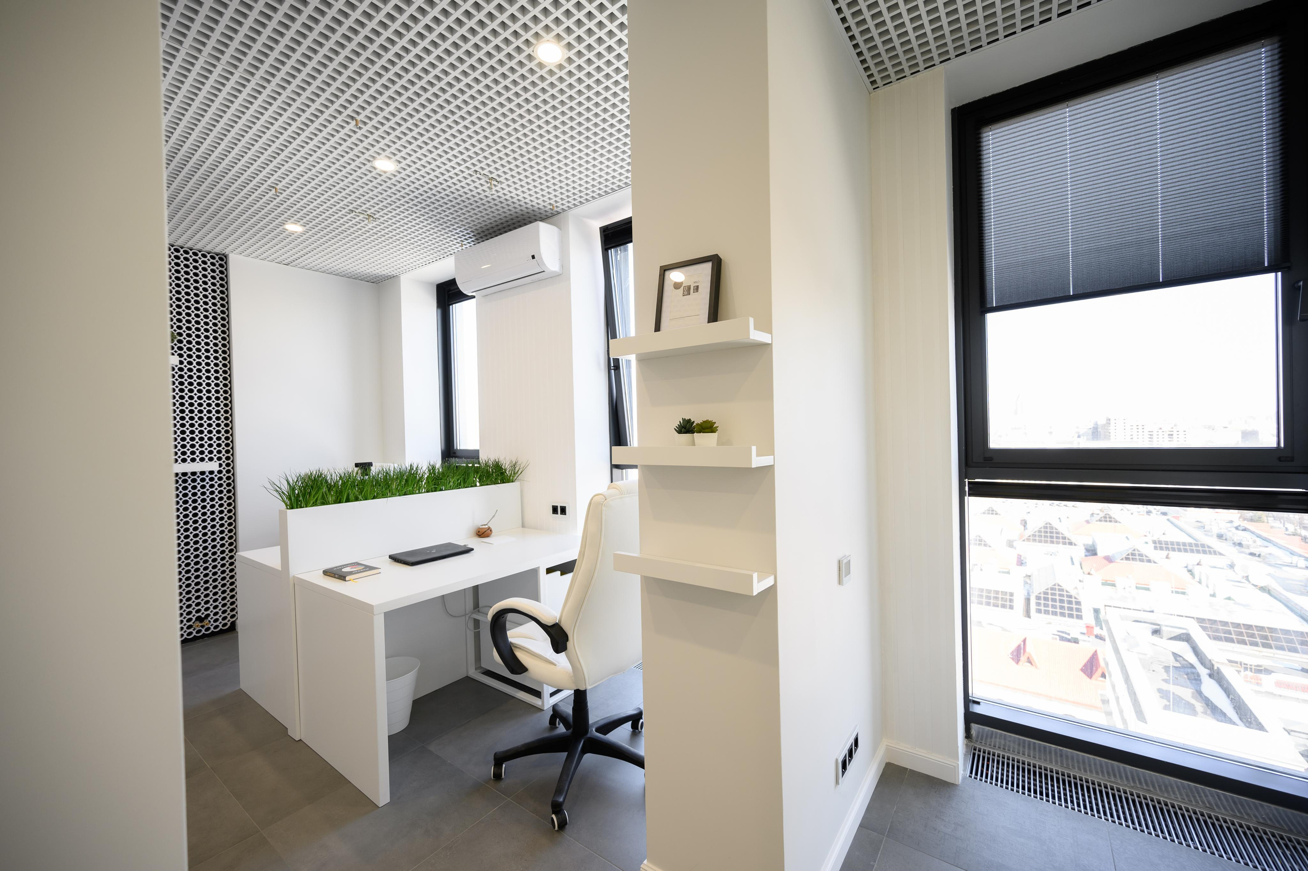 Офис Azat Valeev. Студия рекламной и предметной съемки товаров WELKO Studio