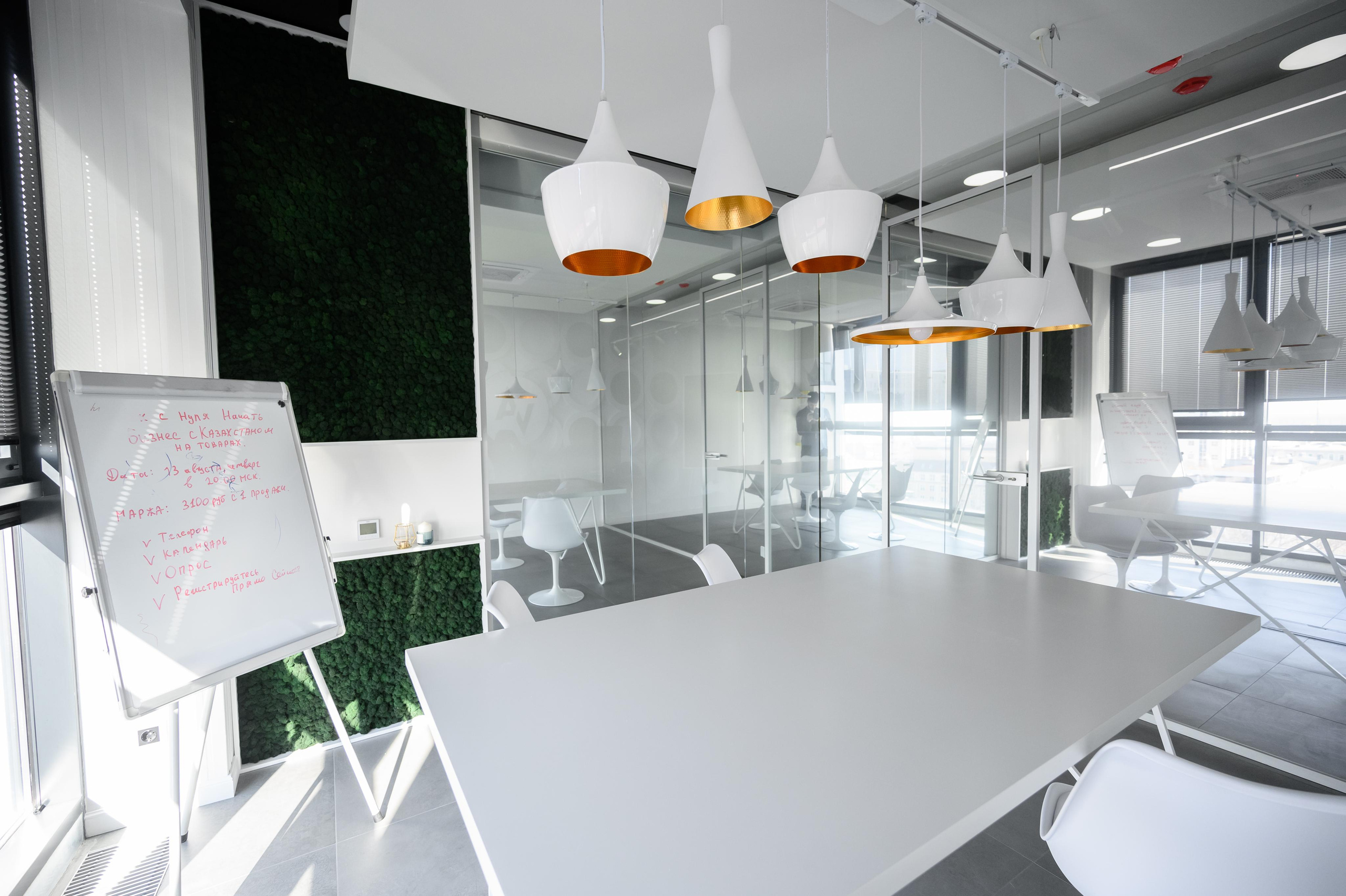 Офис Azat Valeev. Студия рекламной и предметной съемки товаров WELKO Studio