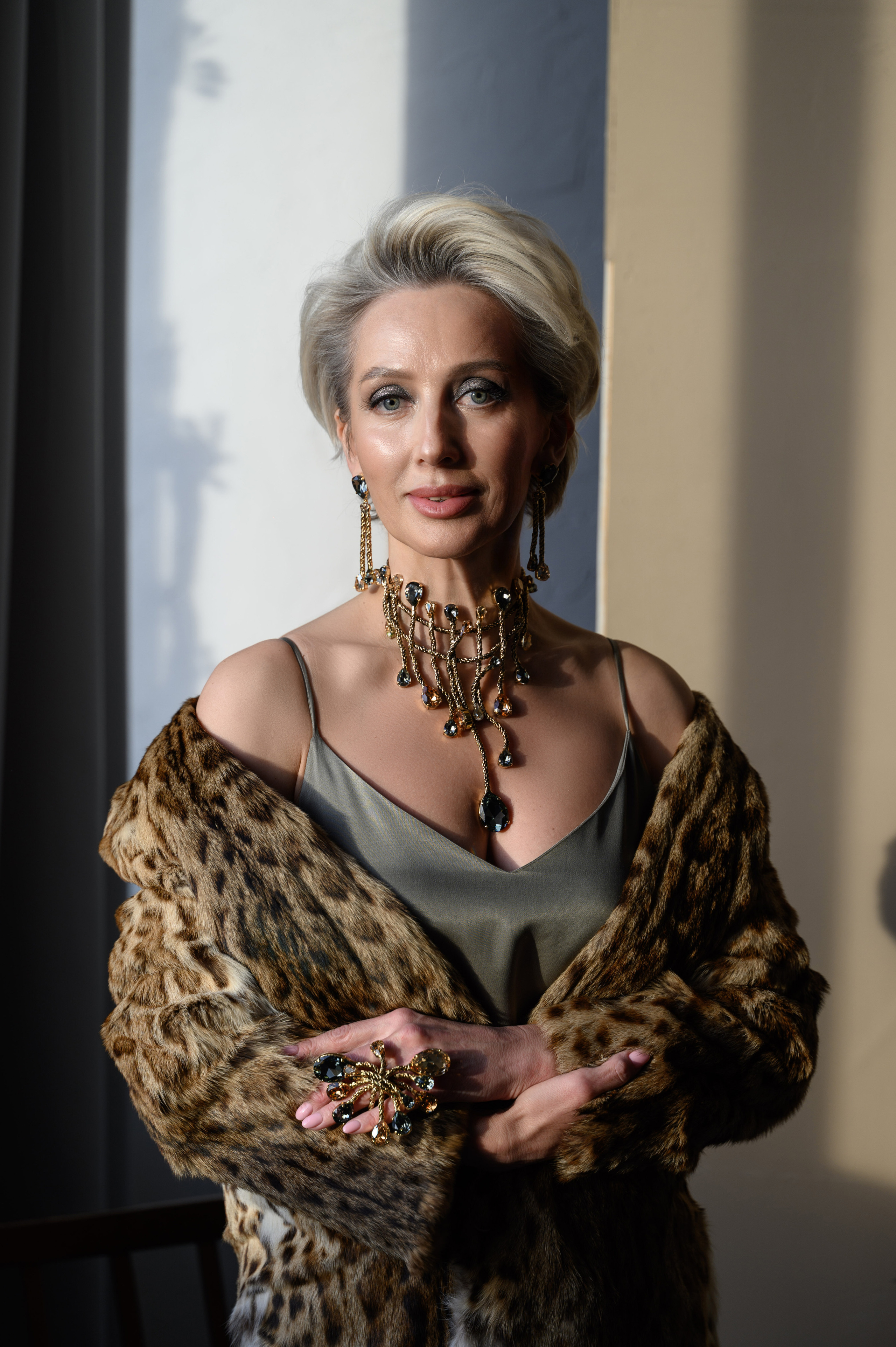 Каталог Девушки. Студия рекламной и предметной съемки товаров WELKO Studio