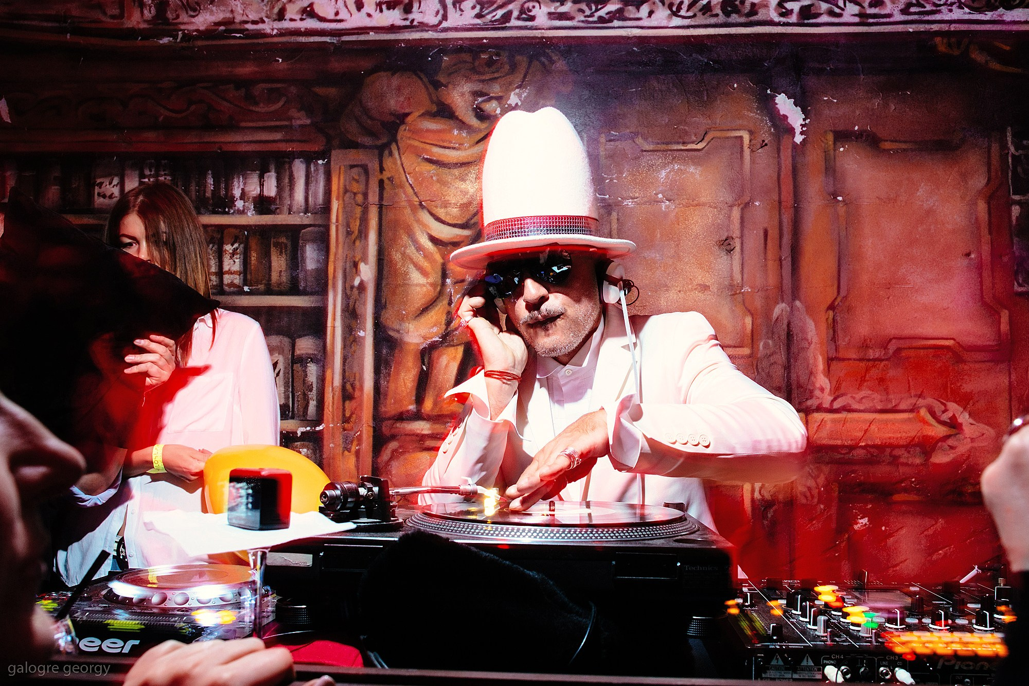 Питер Архив Zinger Dj list. RetroChic Фото