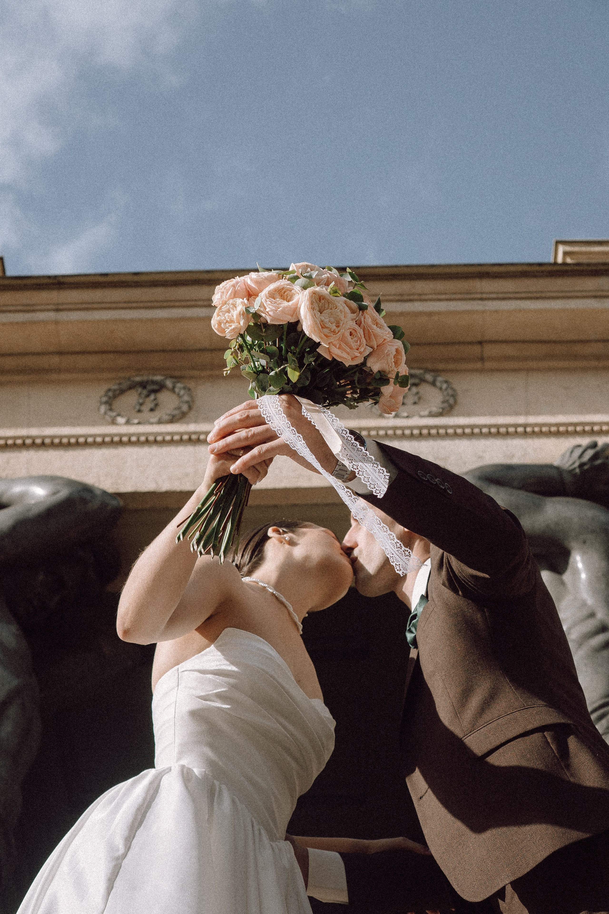 СВАДЕБНАЯ ПРОГУЛКА В САНТК-ПЕТЕРБУРГЕ (ИСАКИЕВСКИЙ СОБОР, ЗИМНЯЯ КАНАВКА, ЭРМИТАЖ И БОЛЬШАЯ МОРСКАЯ УЛИЦА). Профессиональный фотограф, Санкт-Петербург — Виктория Богомолова