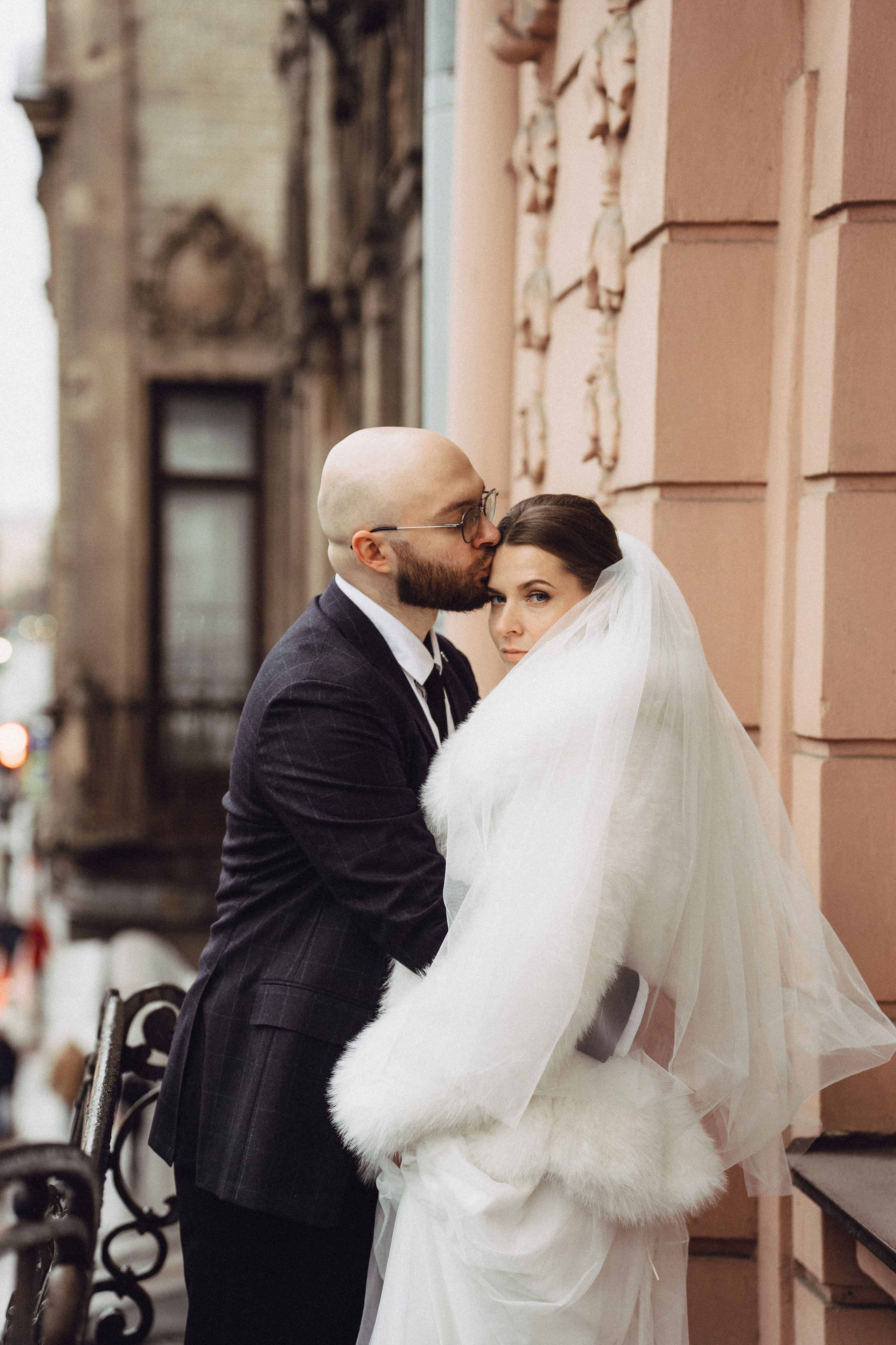 СВАДЕБНАЯ СЬЕМКА ВО ВТОРОМ ДВОРЦЕ (ДЕКАБРЬ) ТАКЖЕ СЬЕМКА В СТУДИИ НА ЧЕРНЫШЕВСКОЙ. Профессиональный фотограф, Санкт-Петербург — Виктория Богомолова