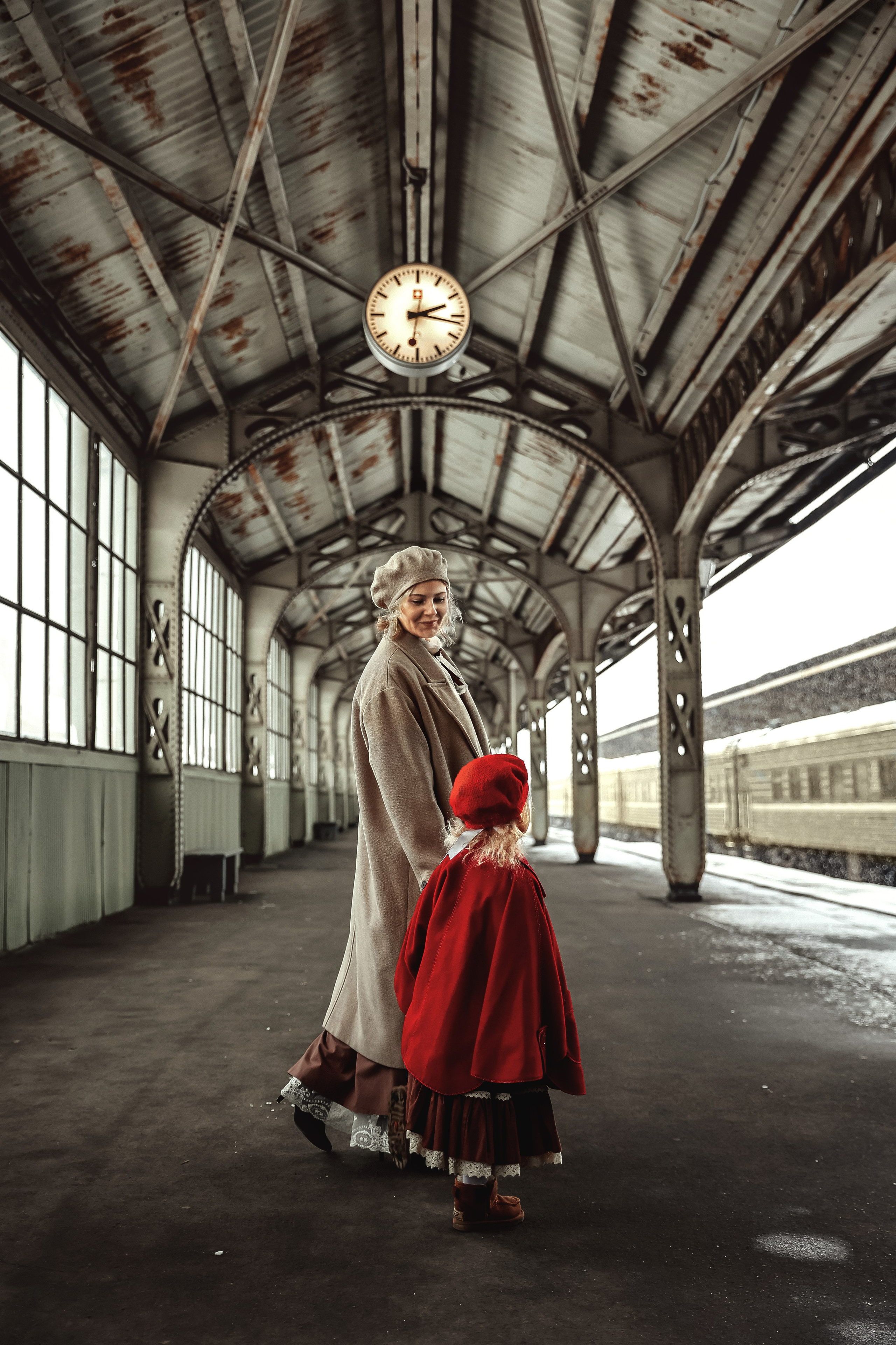 Ретро съемка на Витебском вокзале. Фотограф — Татьяна Кириллова, г. Санкт-Петербург