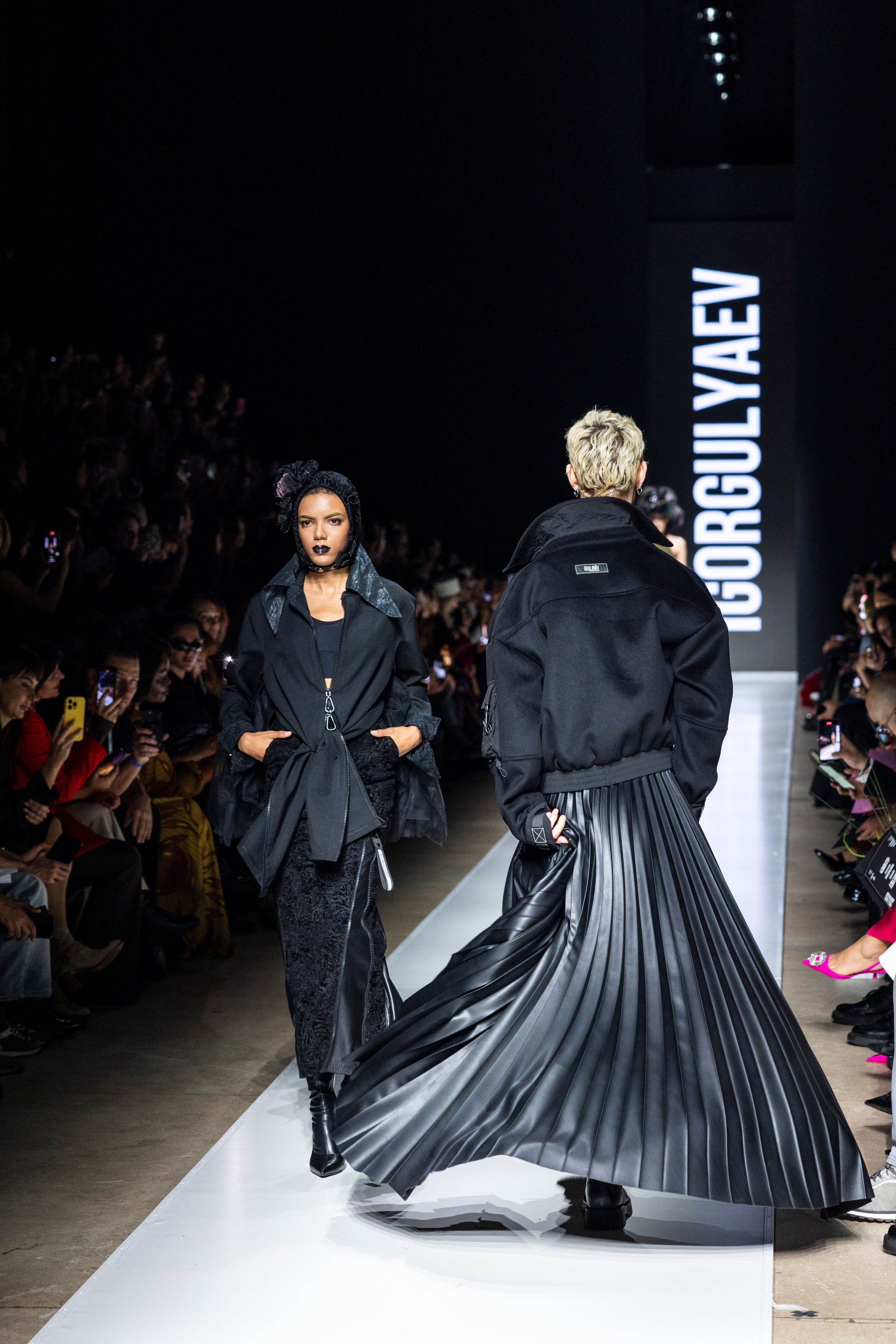 Показ Игоря Гуляева 2024. Фотограф в Москве Ира Никина