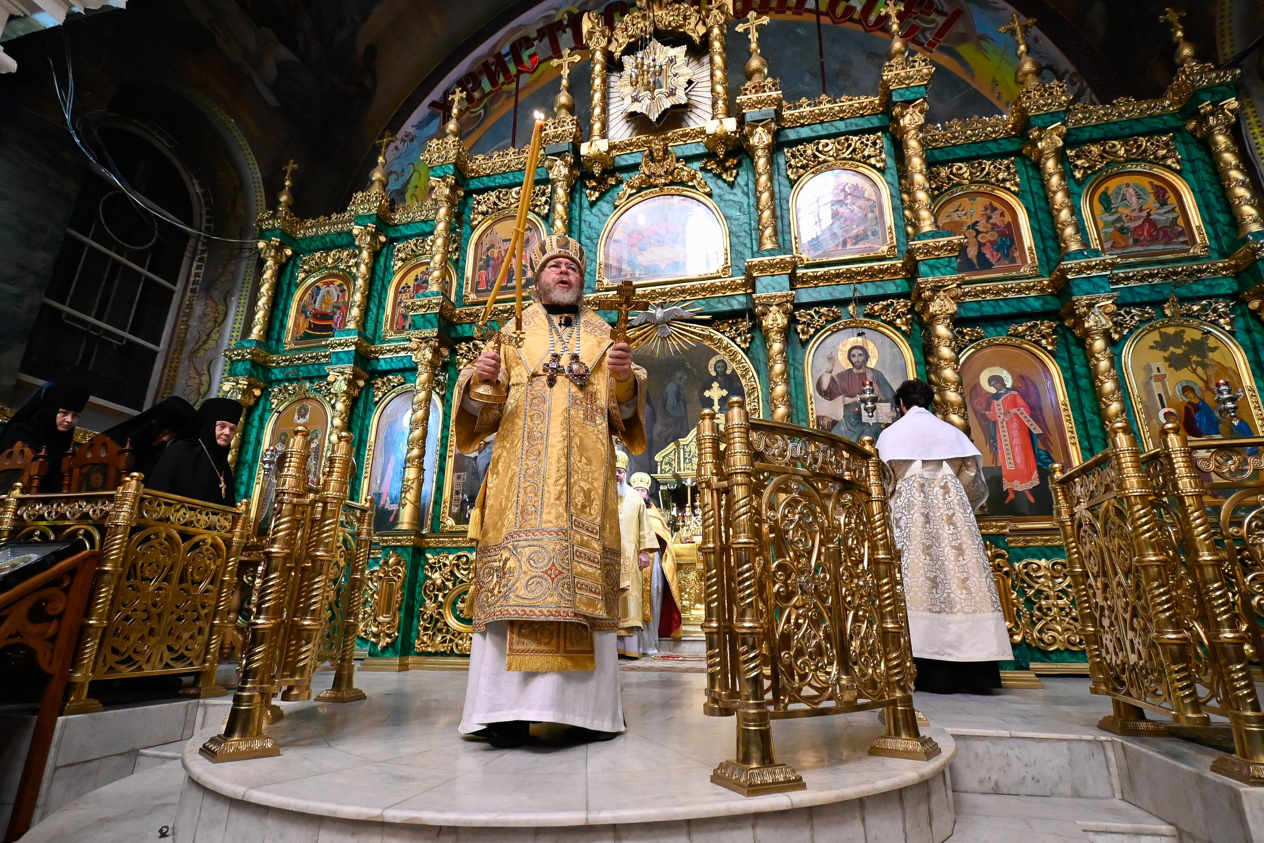 Перенесение мощей святителя Луки Крымского из Свято-Троицкого монастыря в Александро-Невский кафедральный собор