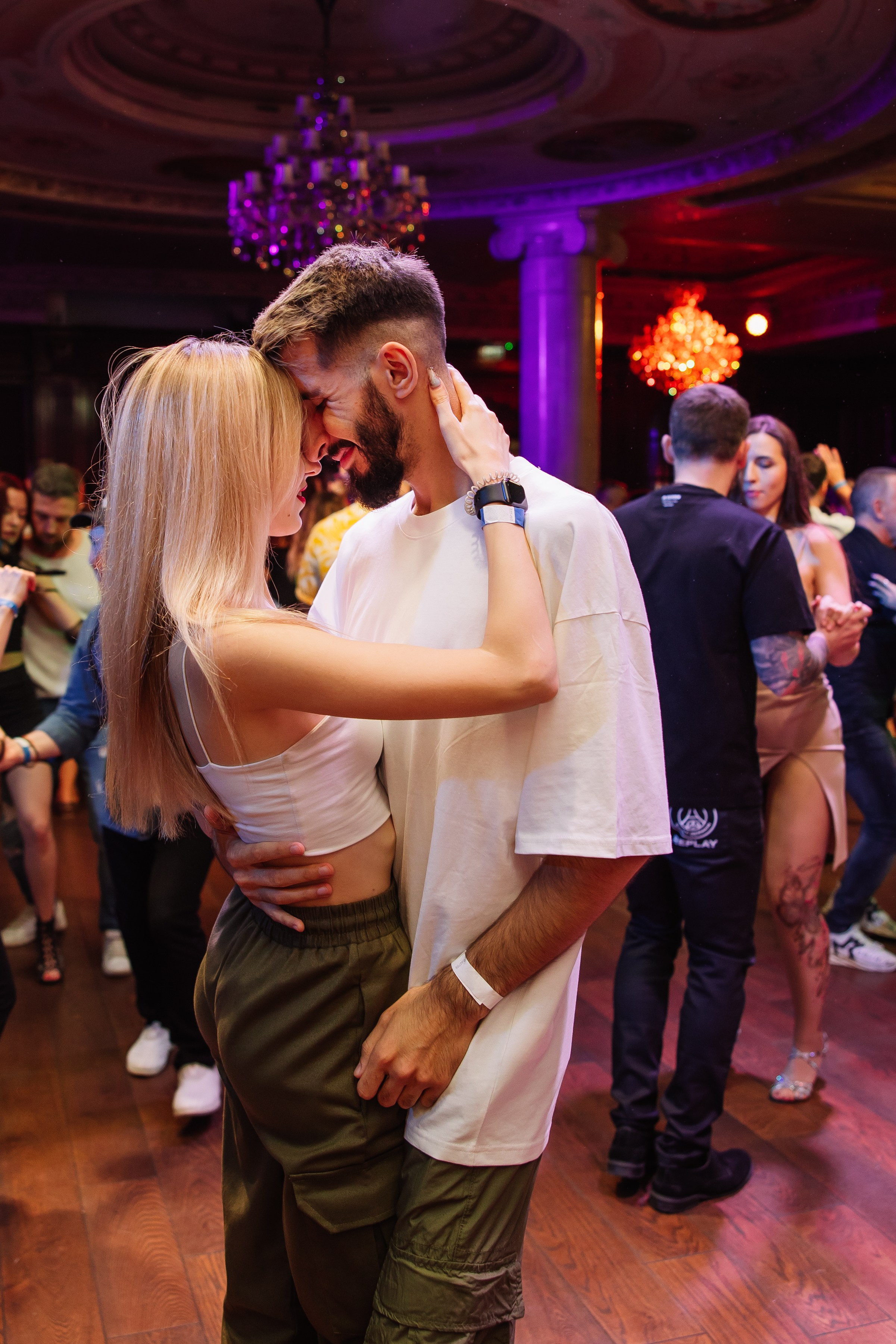 Фотография танцующей пары на танцевальном фестивале бачаты "Noches sensuales"  