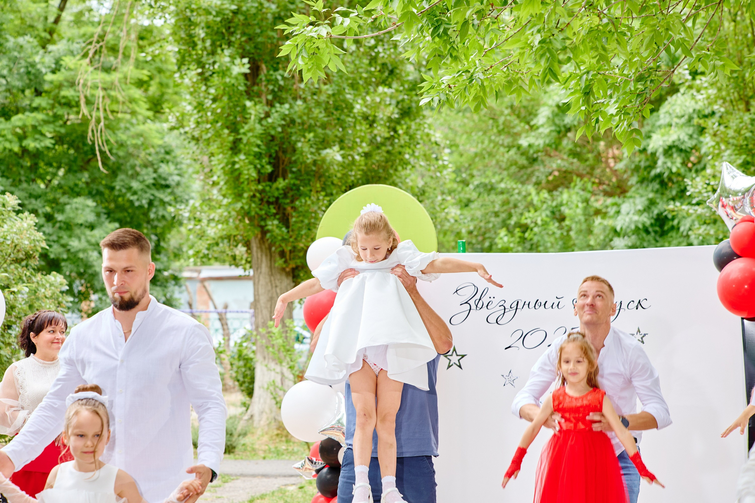 Выпускной 45 сад. Фотограф Выпускные альбомы Таганрог Сергей Коробченко