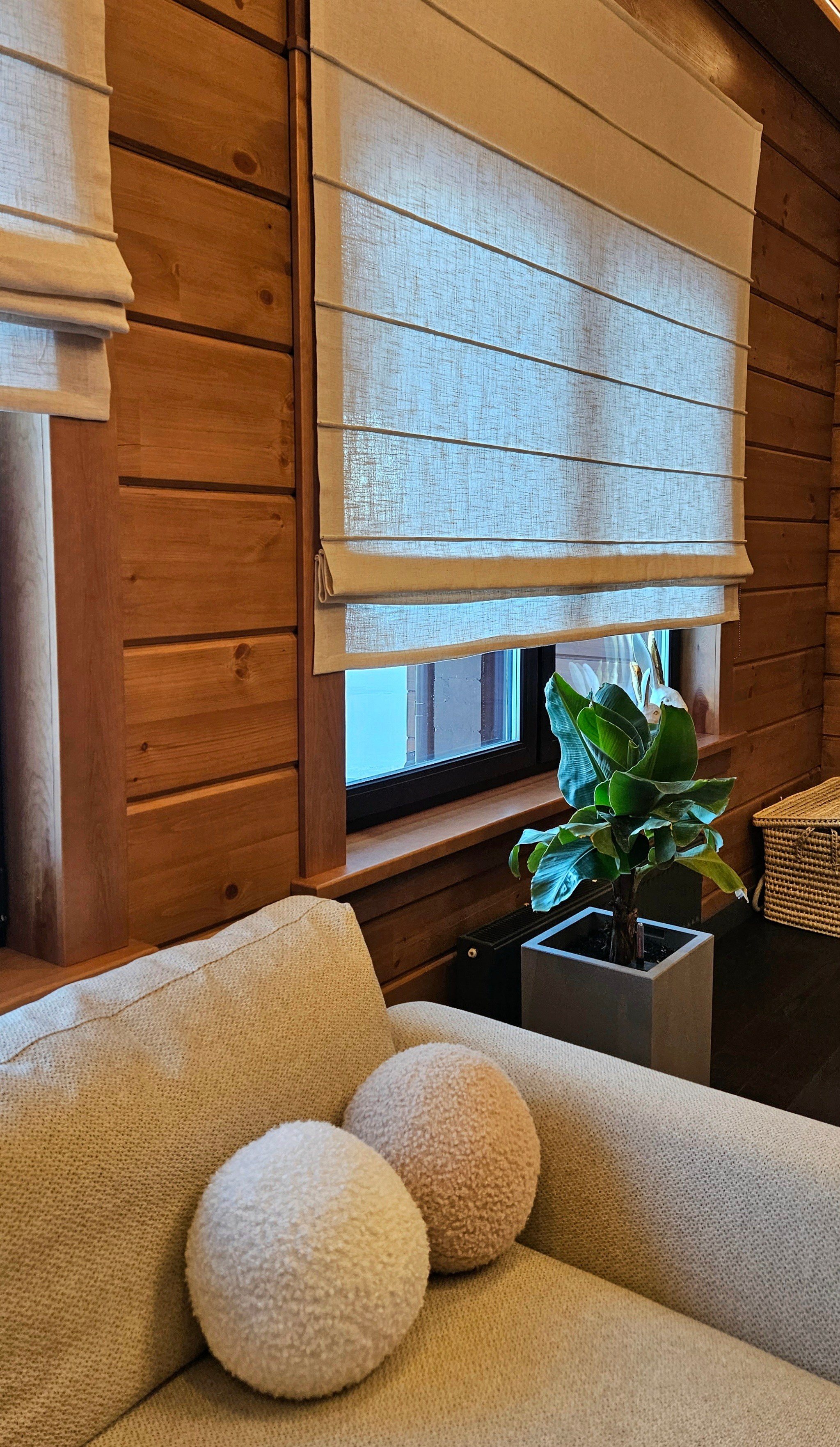 Диван на заказ Изготовление мягкой мебели. Студия интерьерных решений SUNHOUSE. Натяжные потолки, шторы, текстиль