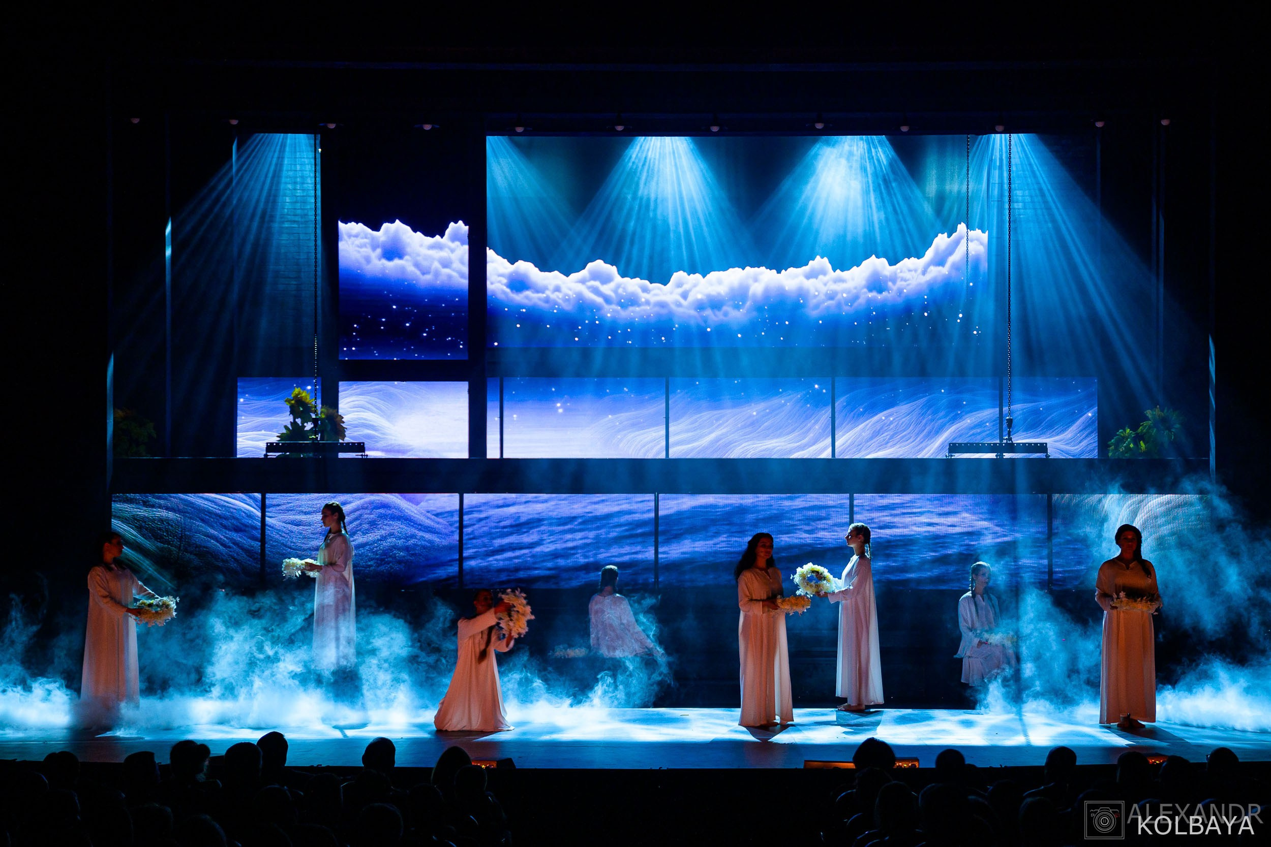 Фоторепортаж с мюзикла Вальс-Бостон 18 сентября 2025 года. Концертный и театральный репортажный фотограф в Москве Александр Колбая