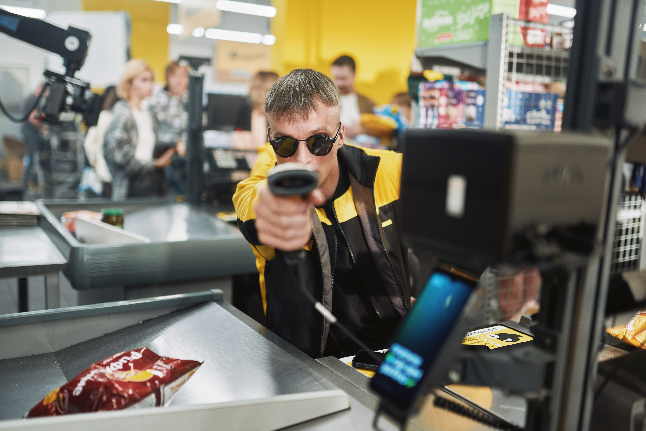 Чижик. Евгений Бреча. Коммерческий и бэкстейдж фотограф в Москве