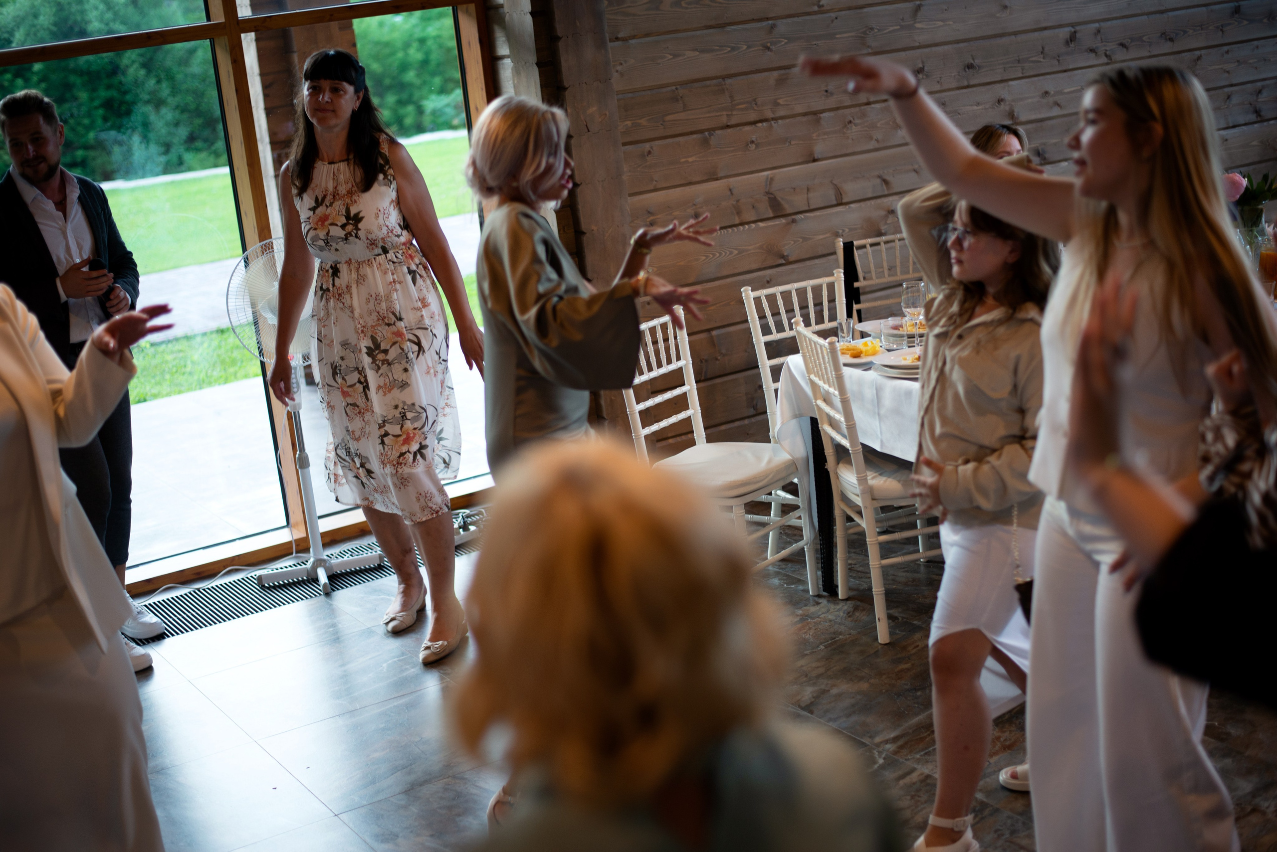 Свадьба и банкеты. Дина — ваш фотограф в Коломне и Москве. Живые портреты, любимые люди, важные события. Всё, что хочется помнить