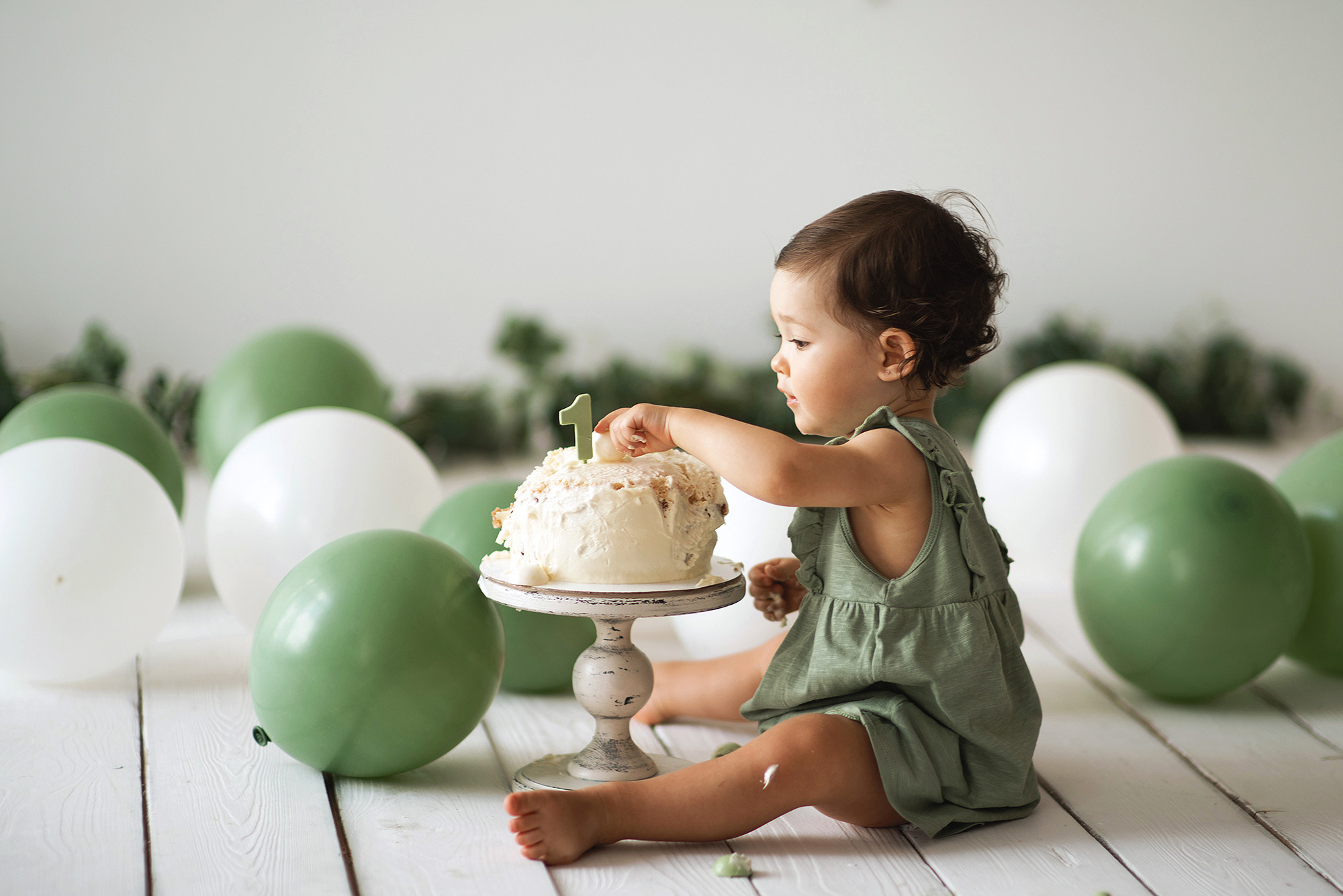 Торт для Виолы. Фотограф новорожденных Тверь Детский фотограф Тверь
