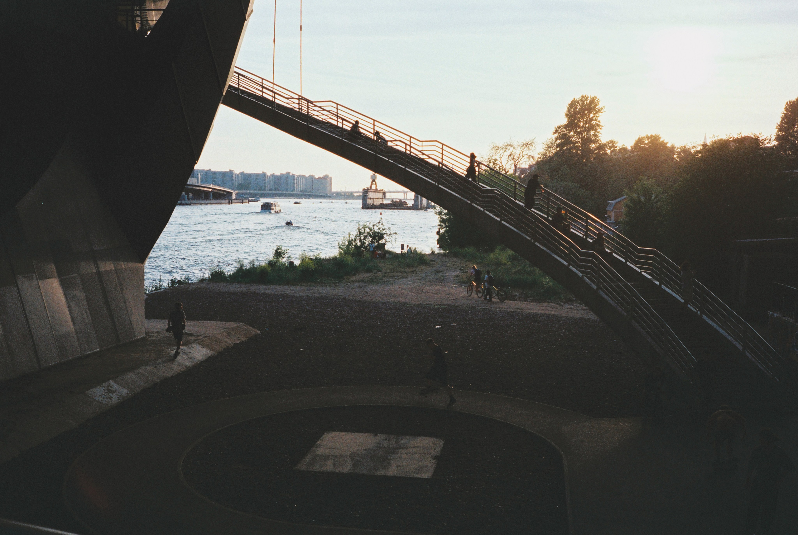 Фотографии цветные. Свадебный и семейный пленочный фотограф в Петербурге Истомина Ирина