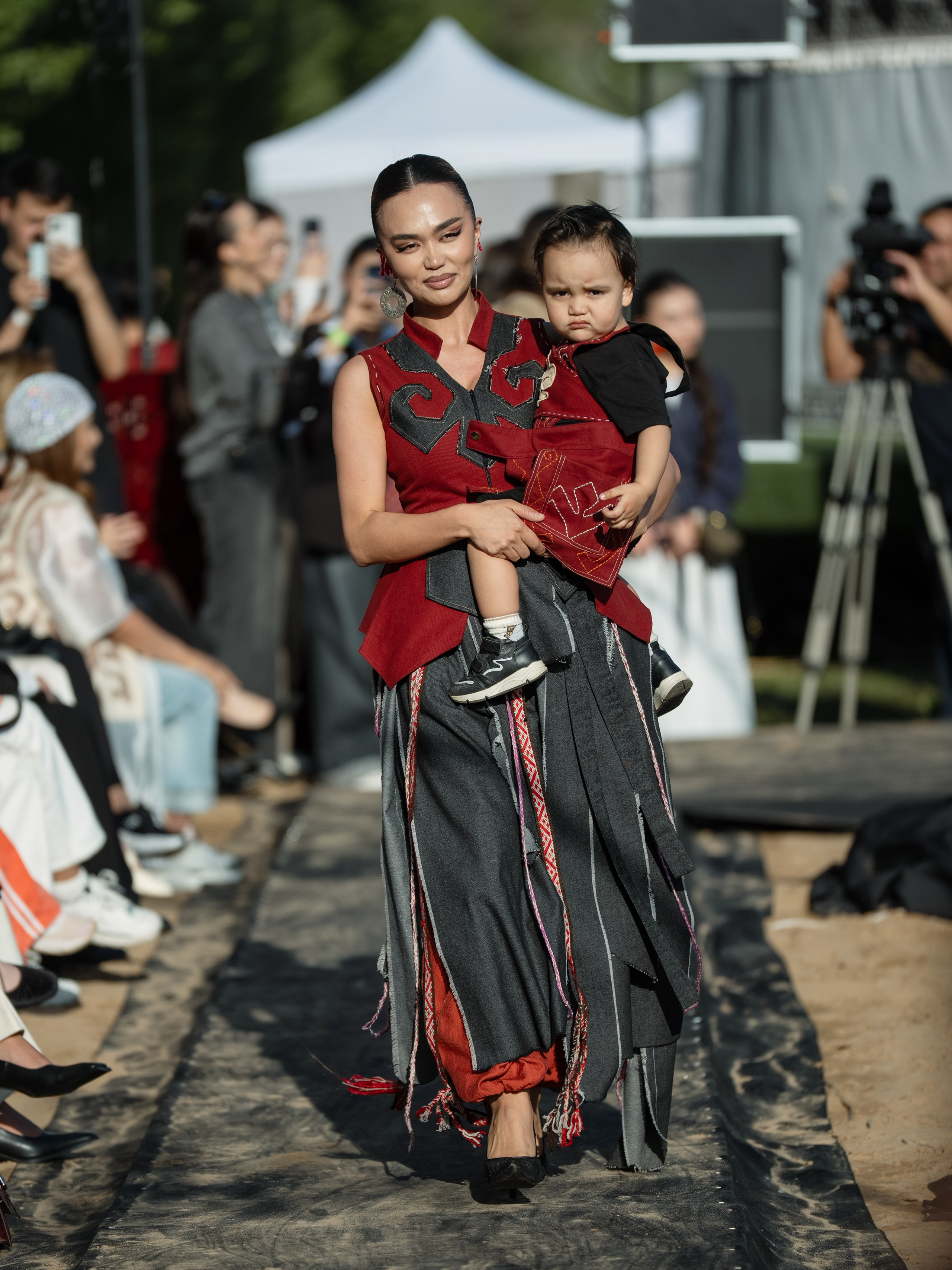 Brand Darideiya. Сайт Алматинского НЮ АРТ, будуар и фэшн фотографа Дениса Карпенко