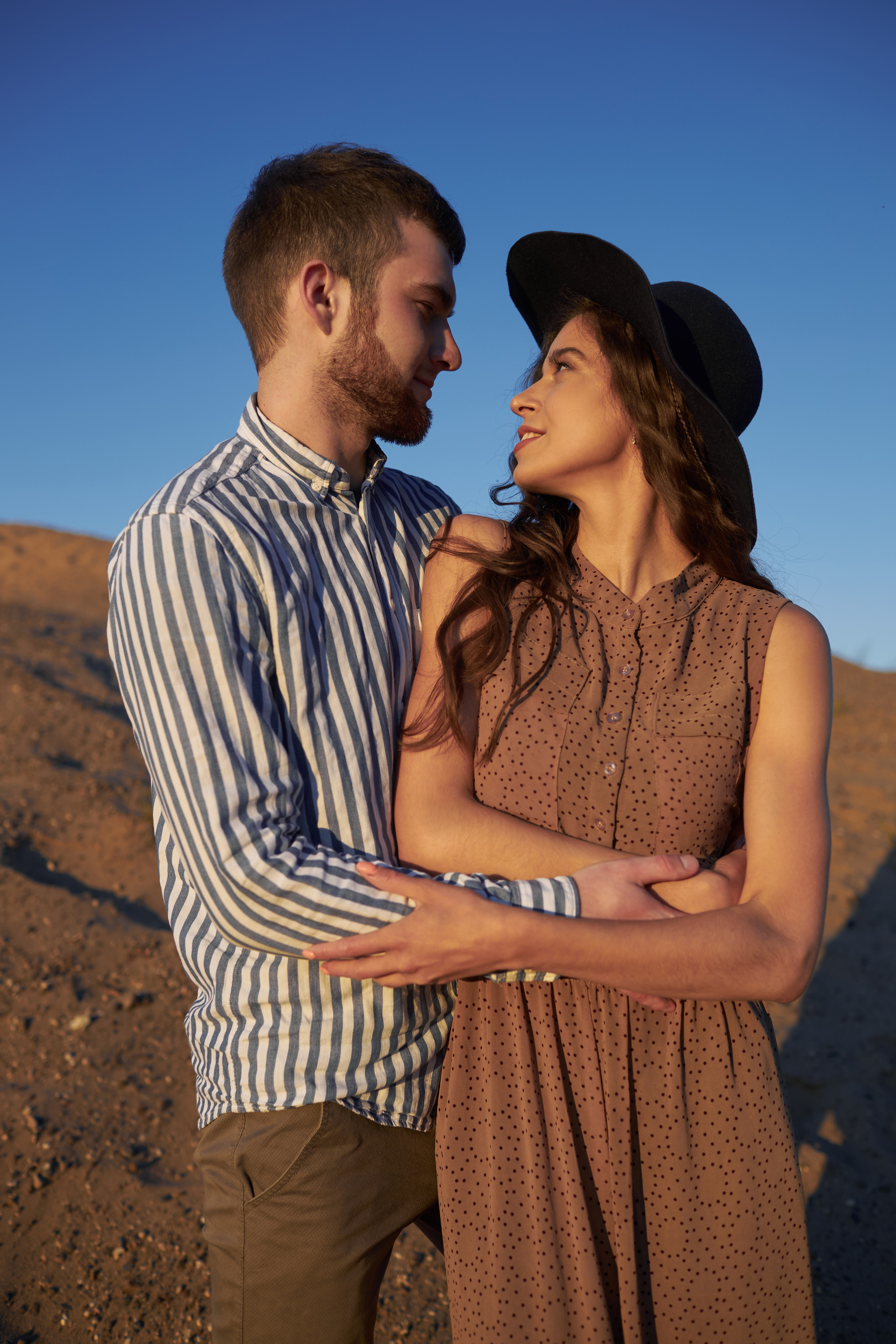 Пустыня в Кирове? Ну в целом идеальная локация для LoveStory фотосесси. Александр Прозоров фотограф в Кирове