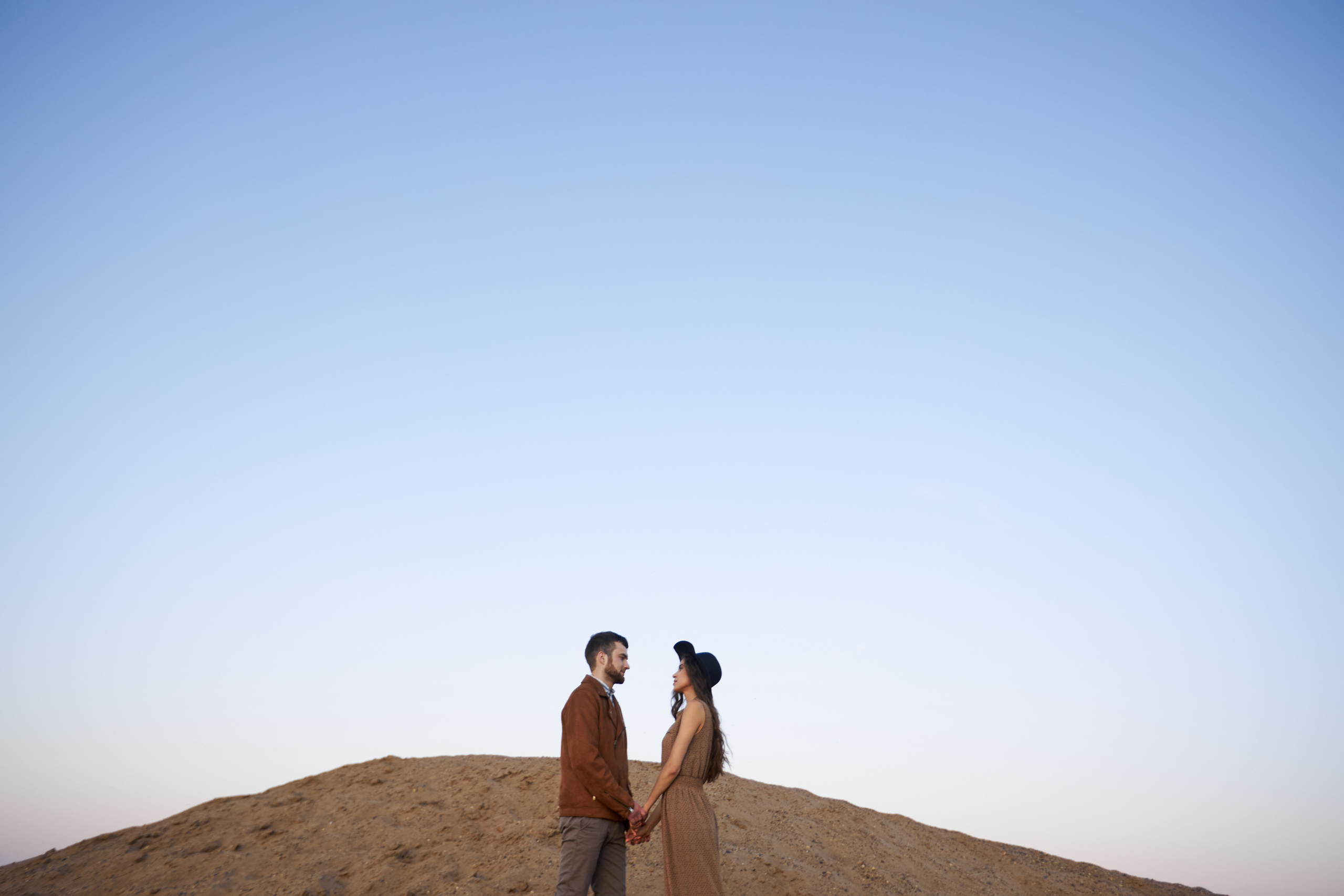 Пустыня в Кирове? Ну в целом идеальная локация для LoveStory фотосесси. Александр Прозоров фотограф в Кирове