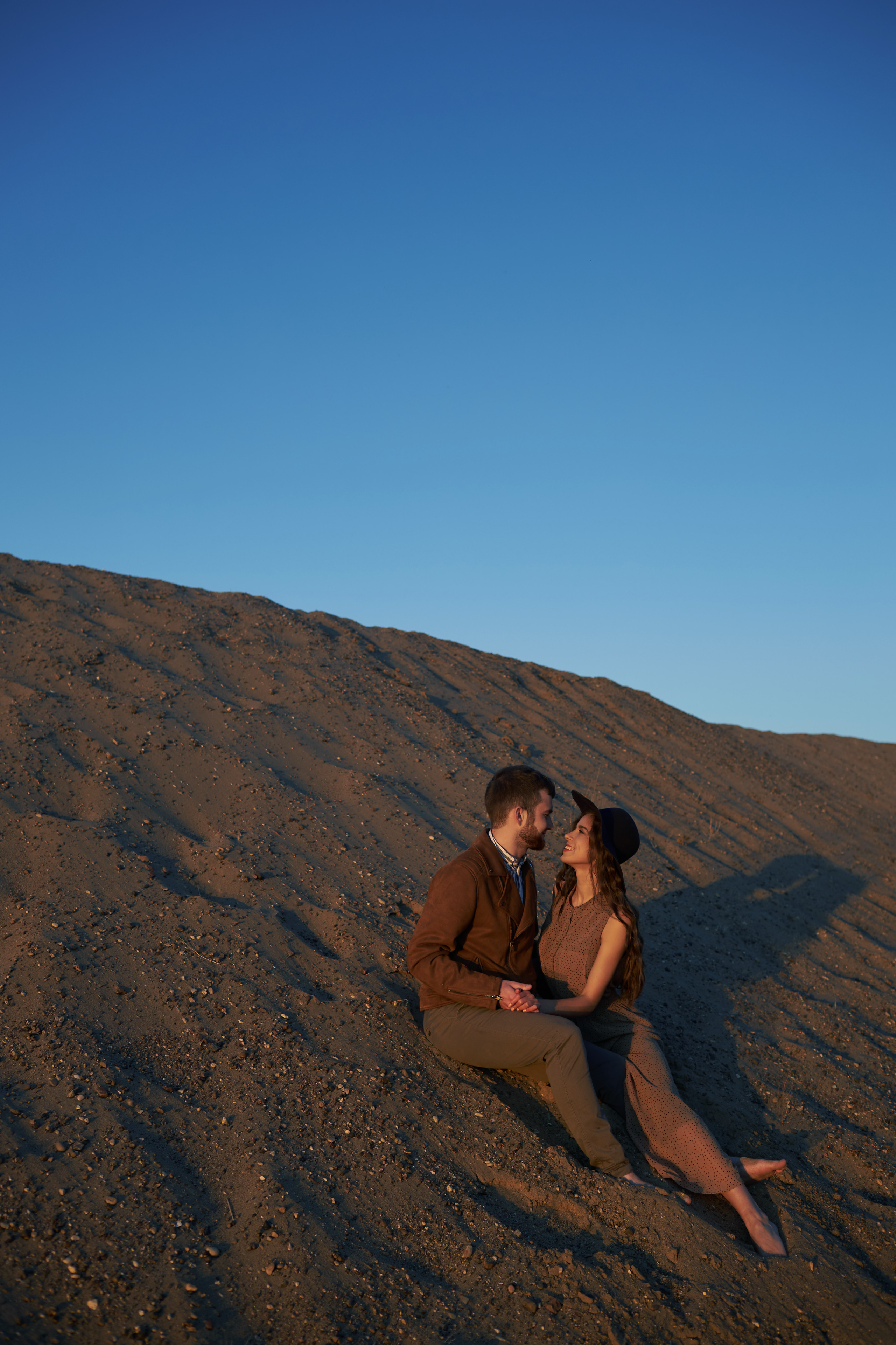 Пустыня в Кирове? Ну в целом идеальная локация для LoveStory фотосесси. Александр Прозоров фотограф в Кирове