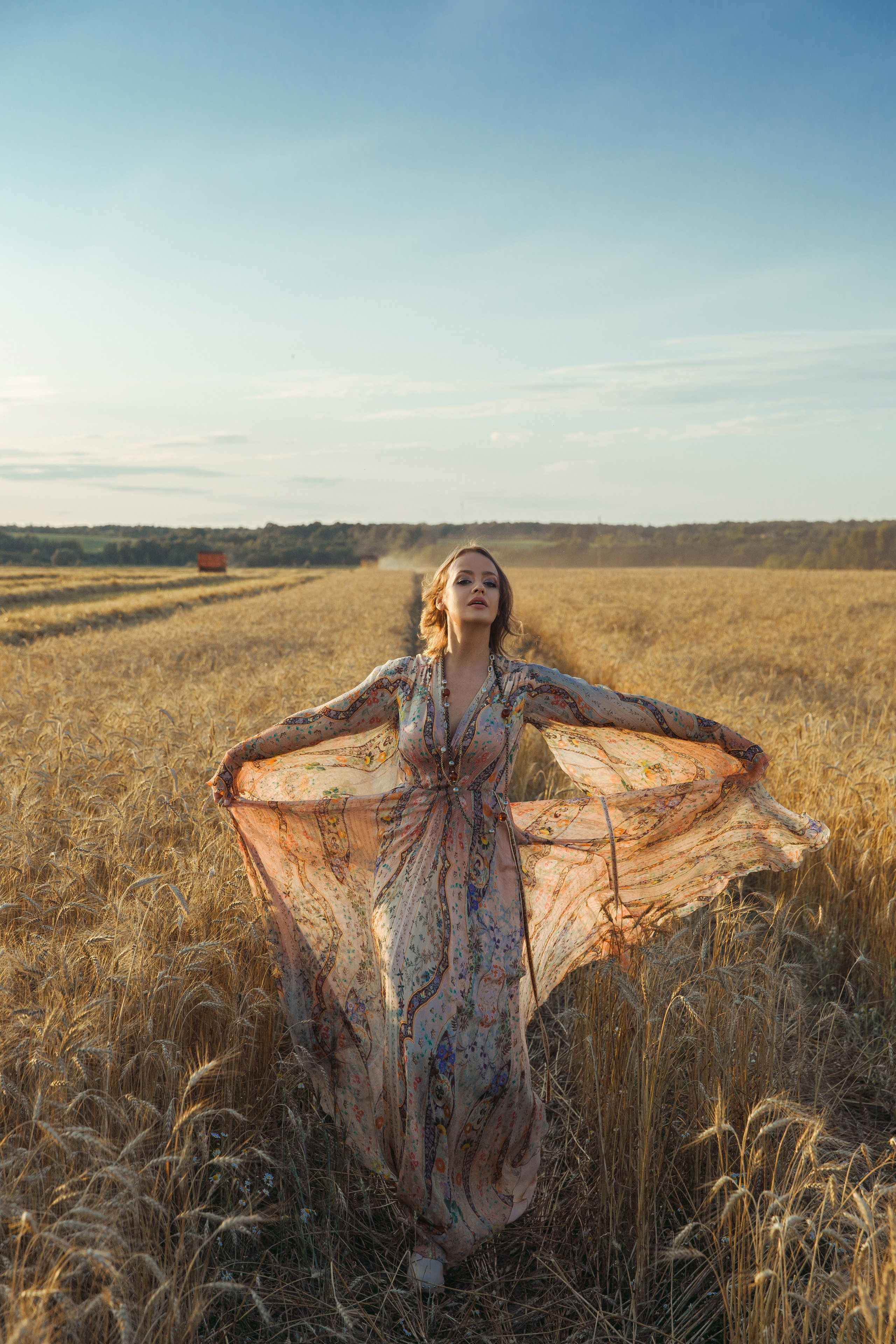 Фотосессия в пшенице для бренда Vintage Dream. Фотограф и видеограф Анна Домашенко