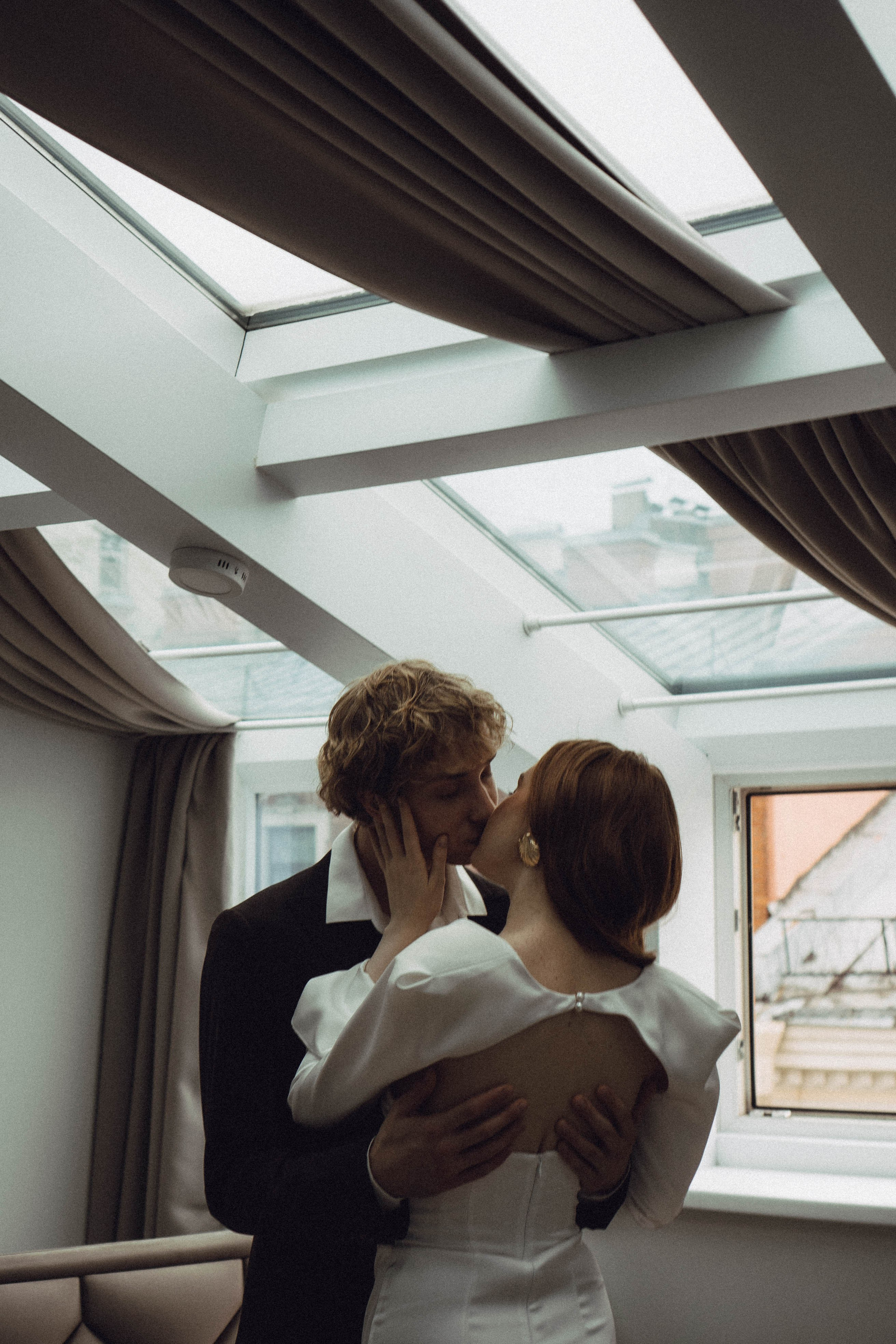 СВАДЕБНАЯ СЬЕМКА В ОТЕЛЕ. СБОРЫ ЖЕНИХА И НЕВЕСТЫ И ТАКЖЕ ТОР И ПОДГОТОВКА К ПРОГУЛКЕ. Профессиональный фотограф, Санкт-Петербург — Виктория Богомолова