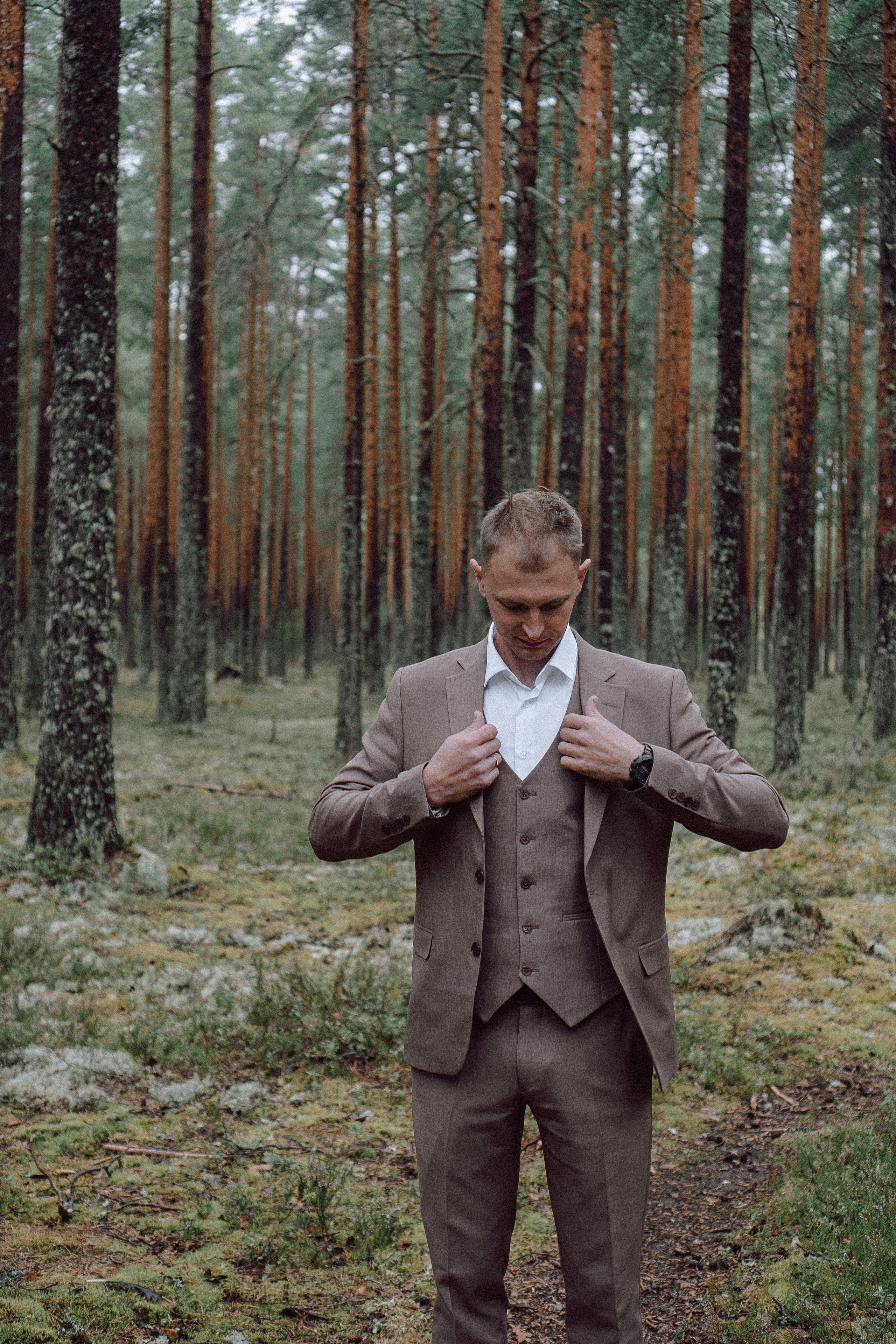 СВАДЕБНАЯ ФОТОСЕССИИЯ ПАРЫ В ГОРОДЕ ПРИОЗЕРСК В СОСНОВОМ ЛЕСУ И С ПИКАПОМ. Профессиональный фотограф, Санкт-Петербург — Виктория Богомолова