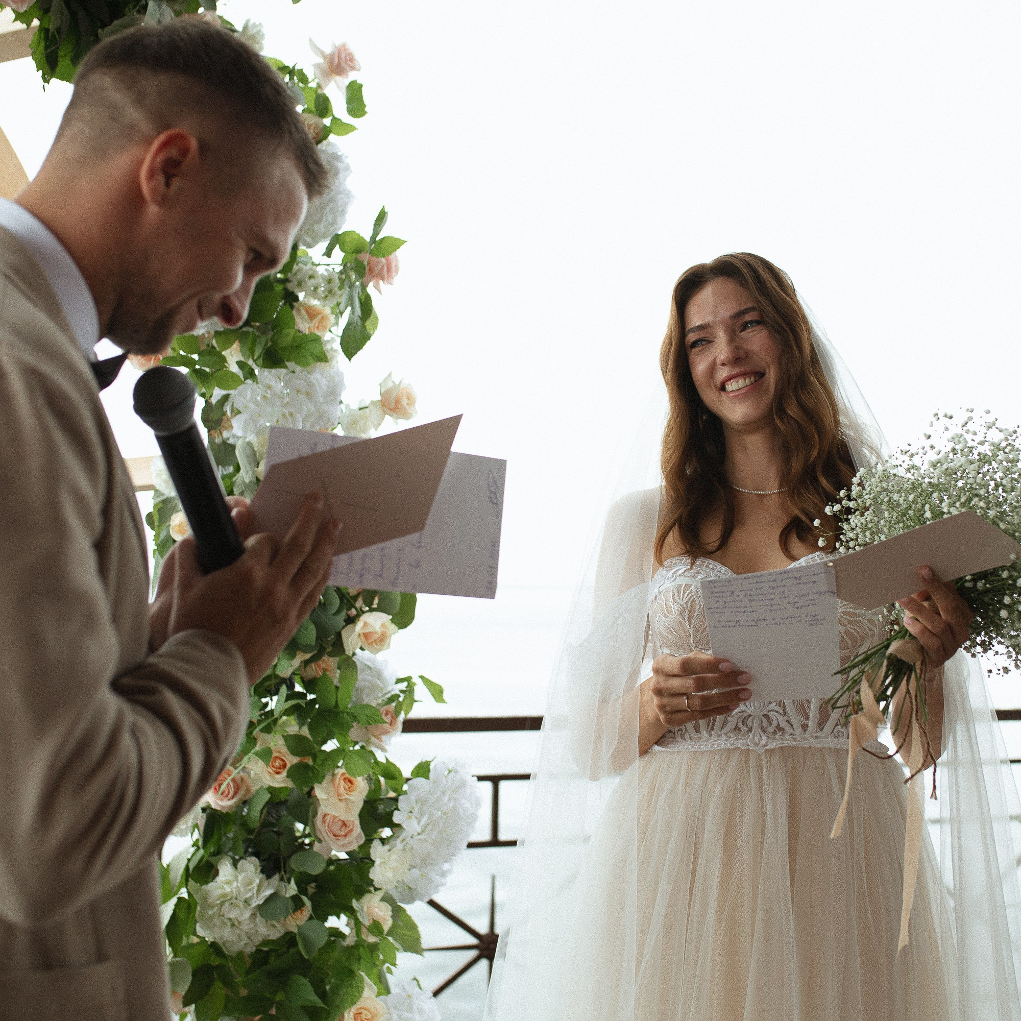 За окном был дождь. Свадебный фотограф Ярославль, Рыбинск