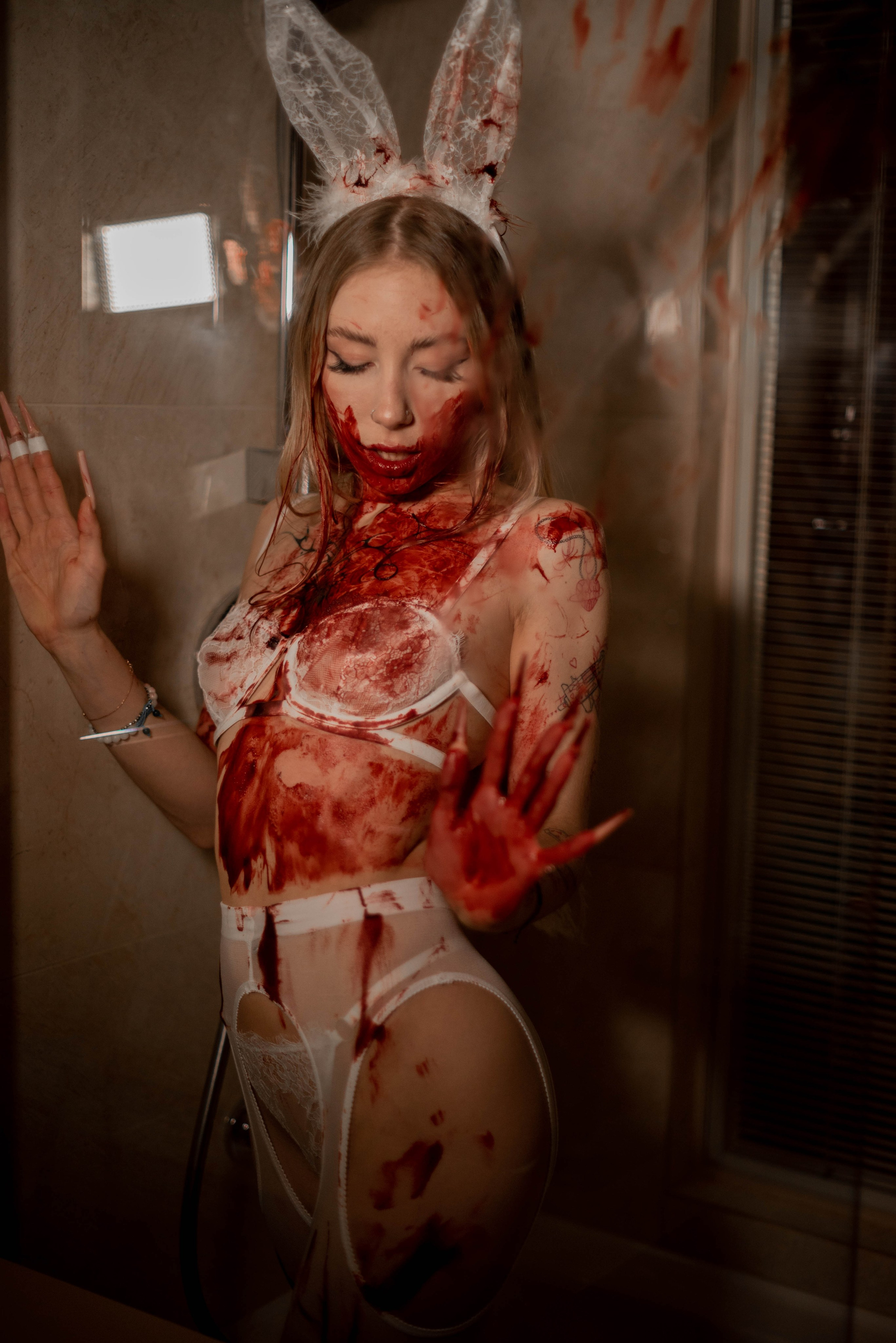 Лиза. Женский фотограф. Создатель украшений ручной работы. Модель