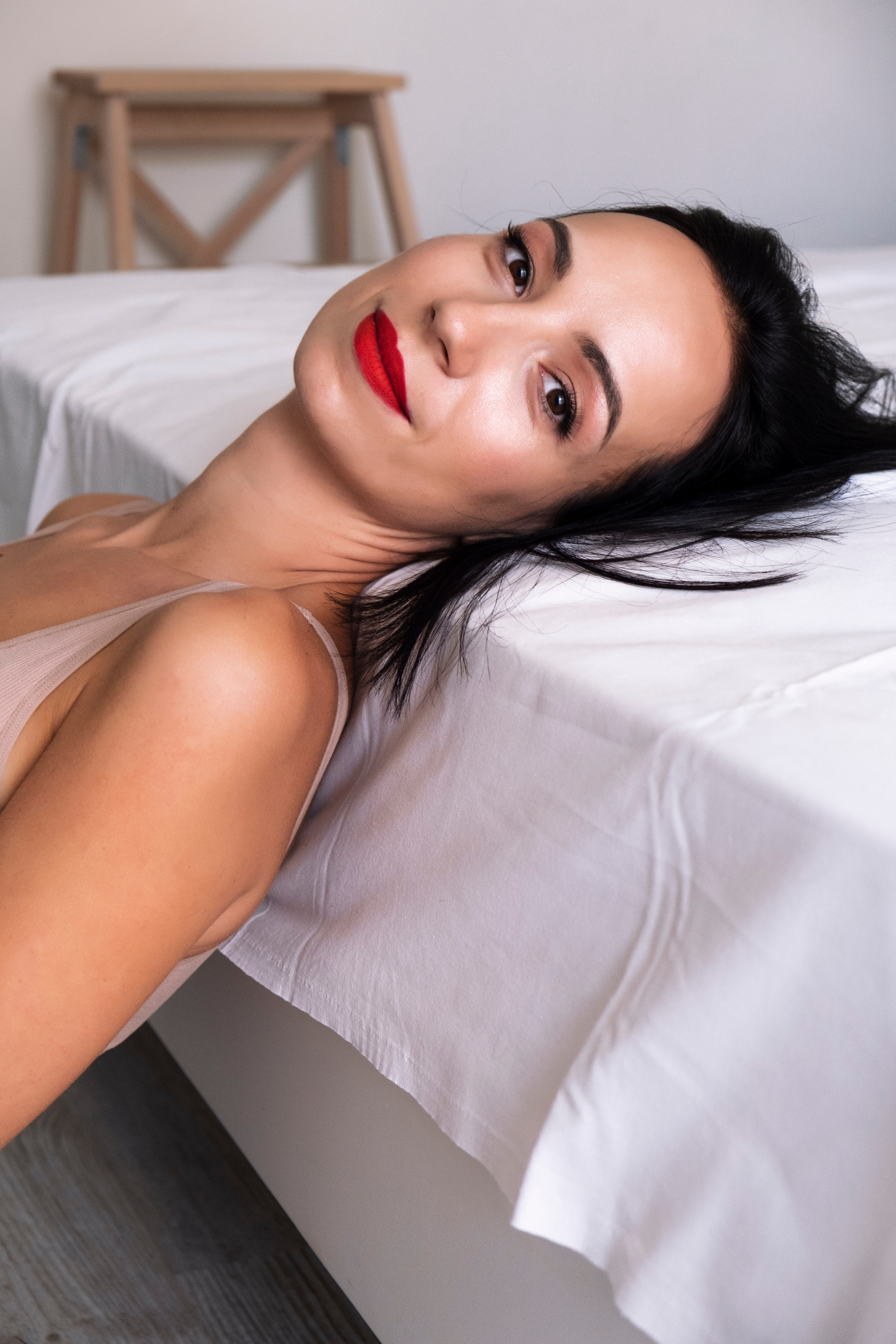 Натали. Не смотри на других, смотри внутрь себя