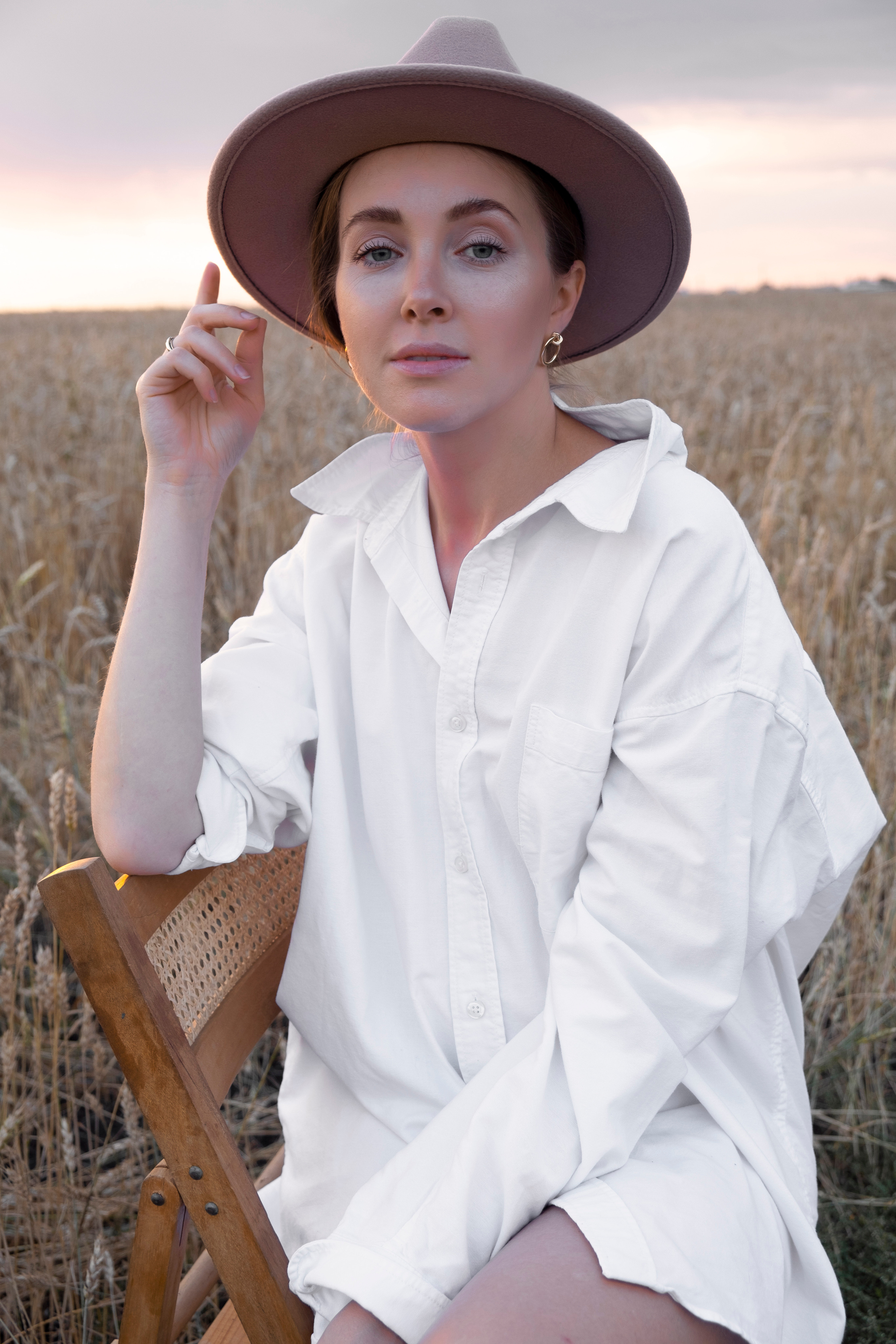 Марина. Не смотри на других, смотри внутрь себя