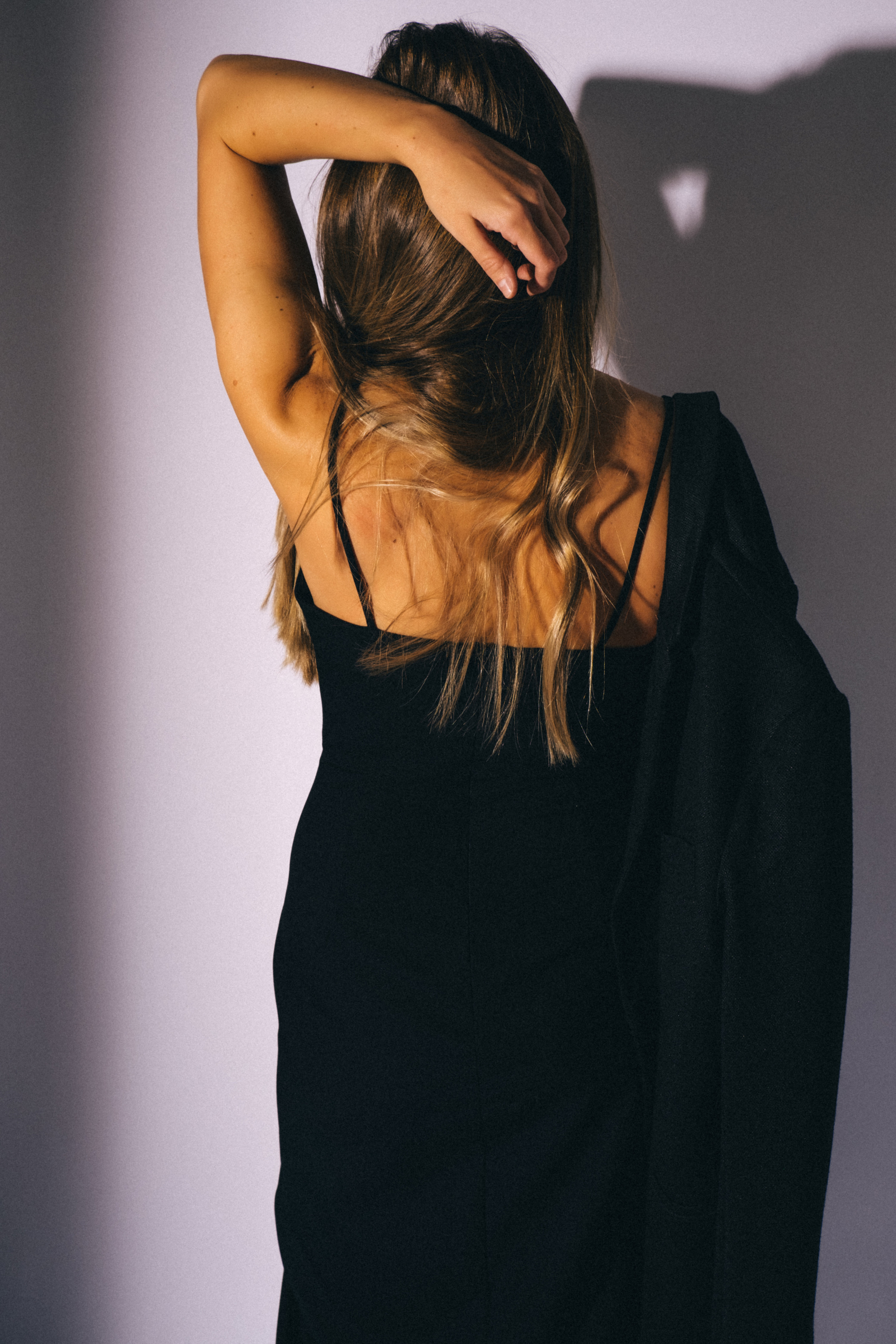 Студия девочки. Не смотри на других, смотри внутрь себя