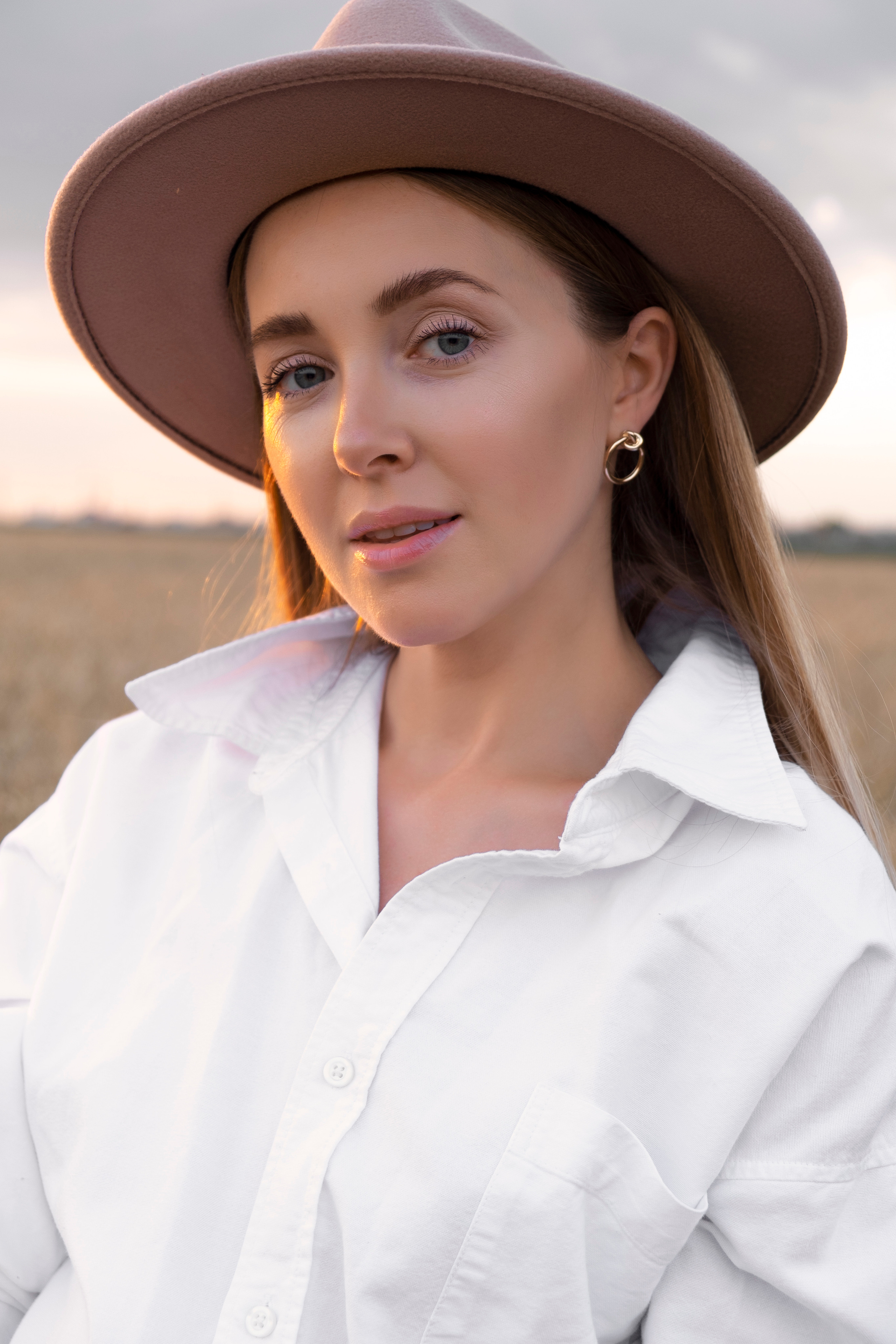 Марина. Не смотри на других, смотри внутрь себя